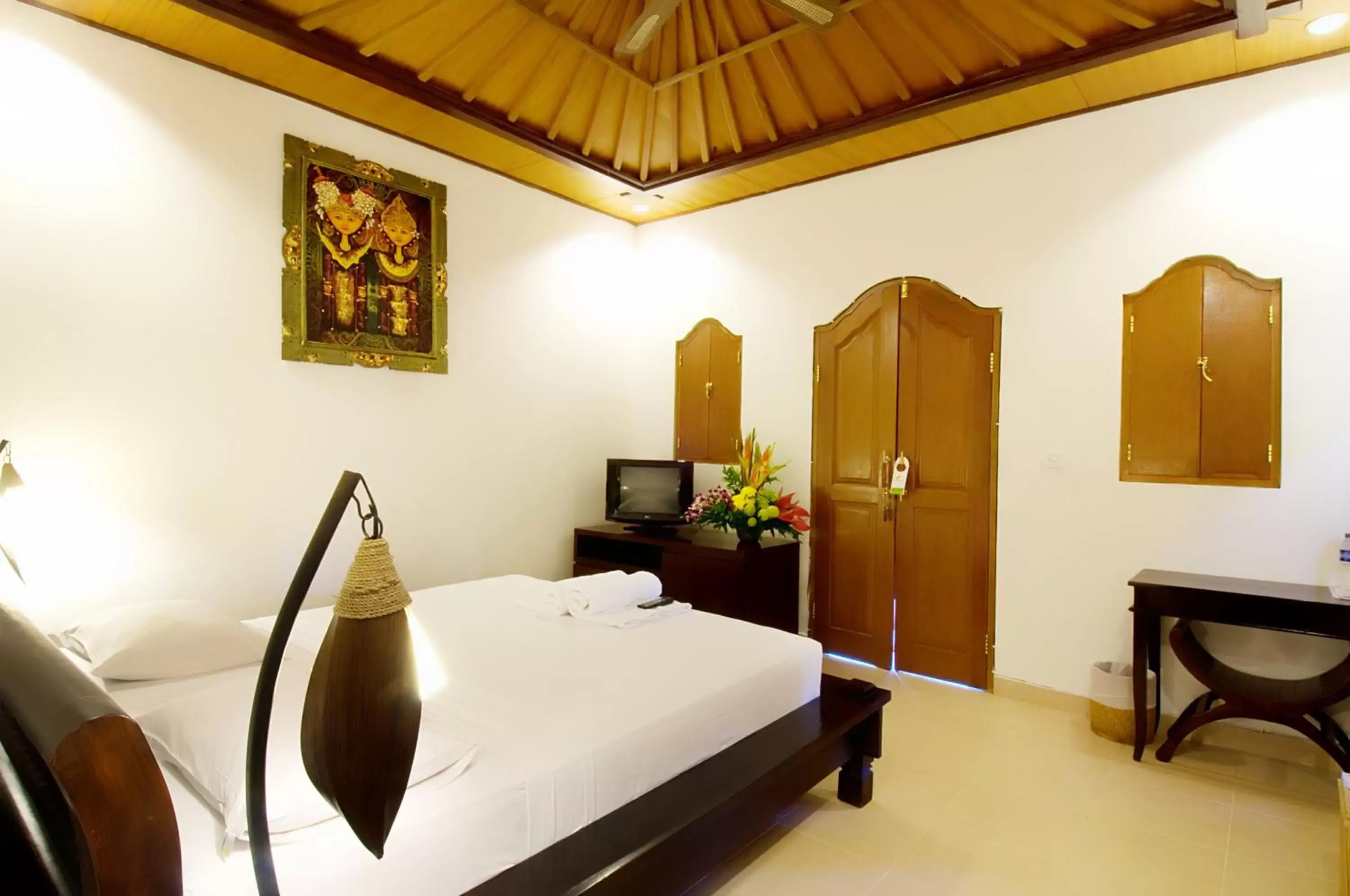 Bedroom, Bed in Kusnadi Hotel