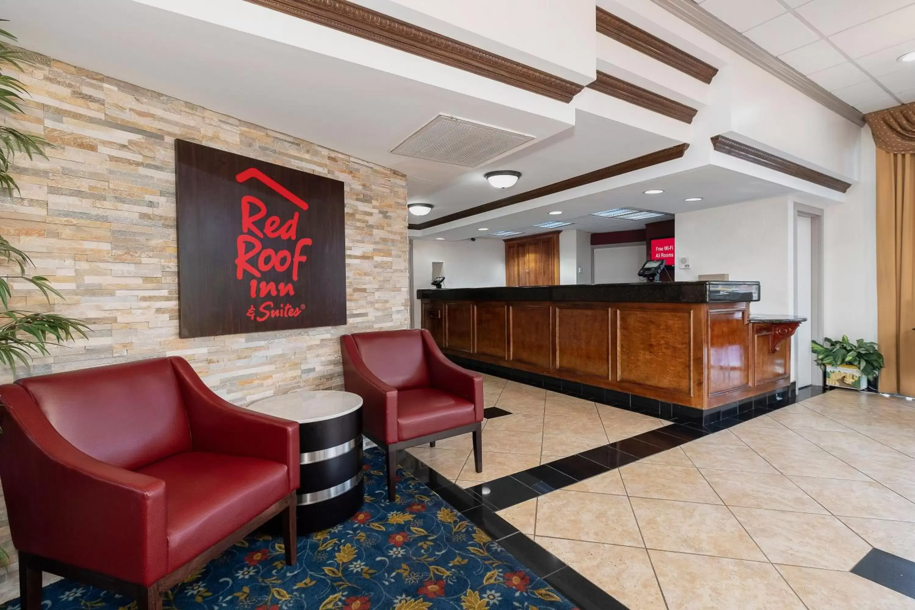 Lobby or reception, Lobby/Reception in Red Roof Inn & Suites Macon