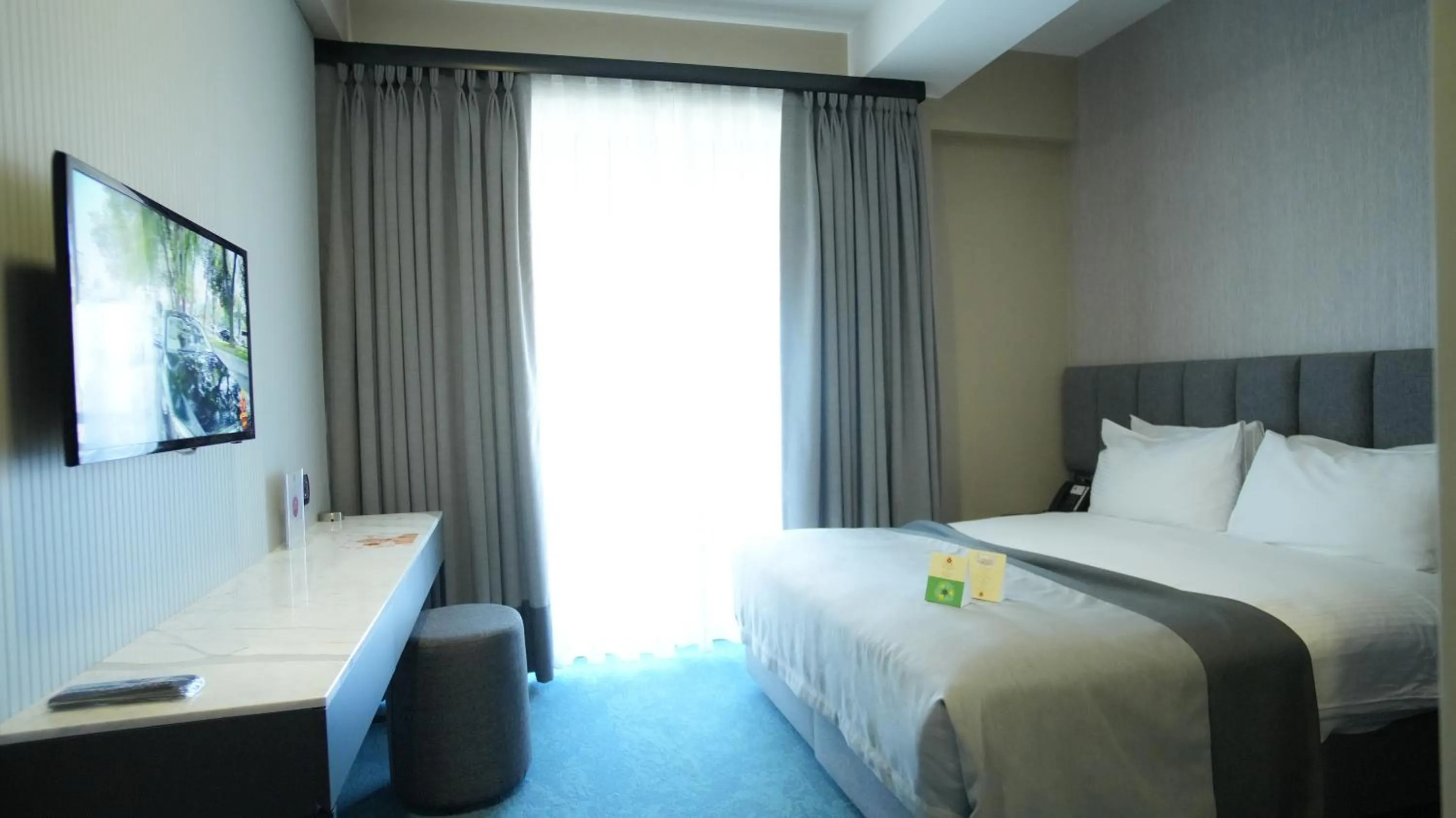 Bed in Dosso Dossi Hotels Old City