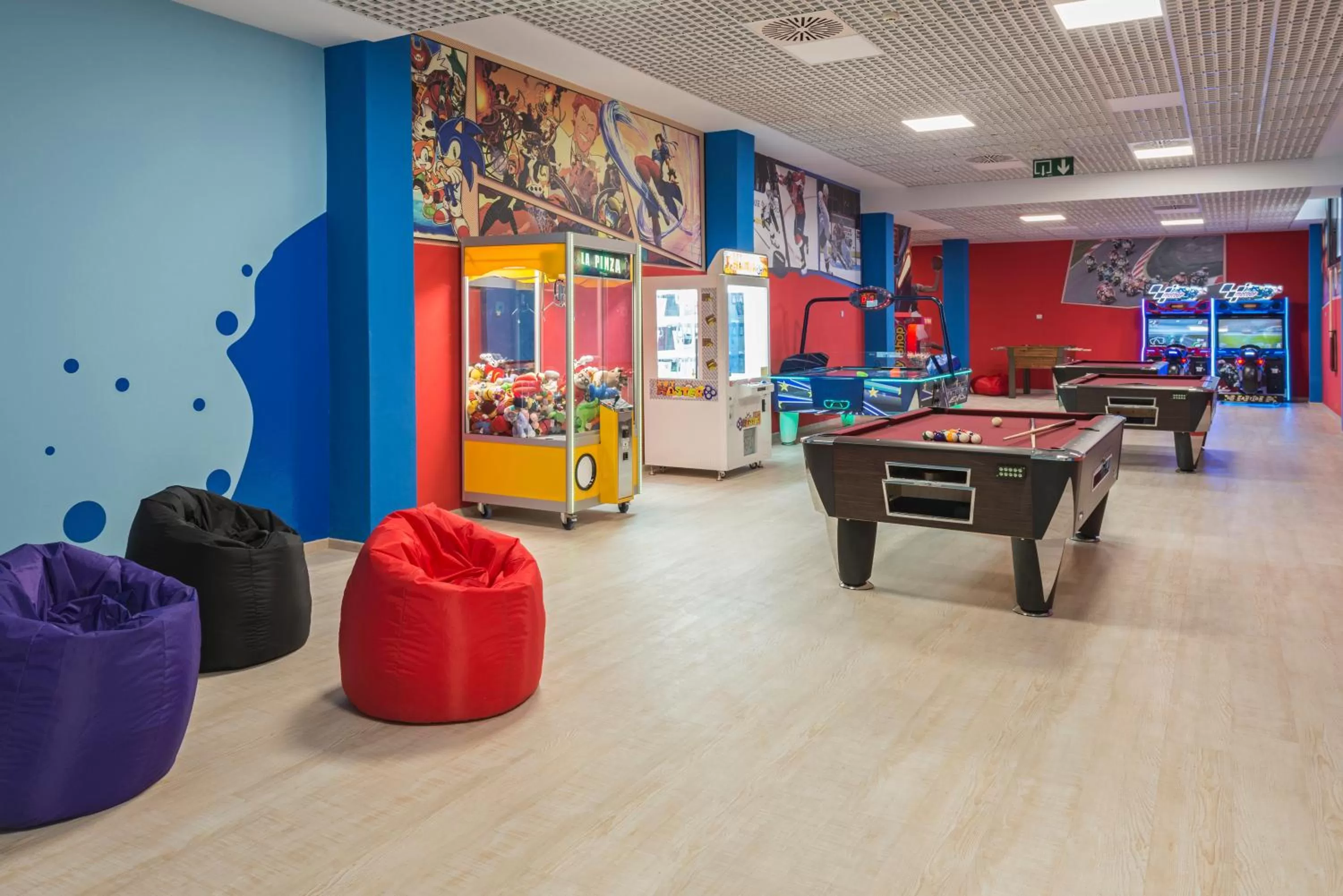 Game Room in Elba Lanzarote Royal Village Resort