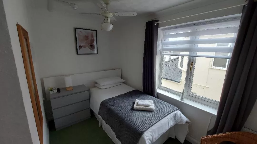 Bed in The Clifton at Paignton