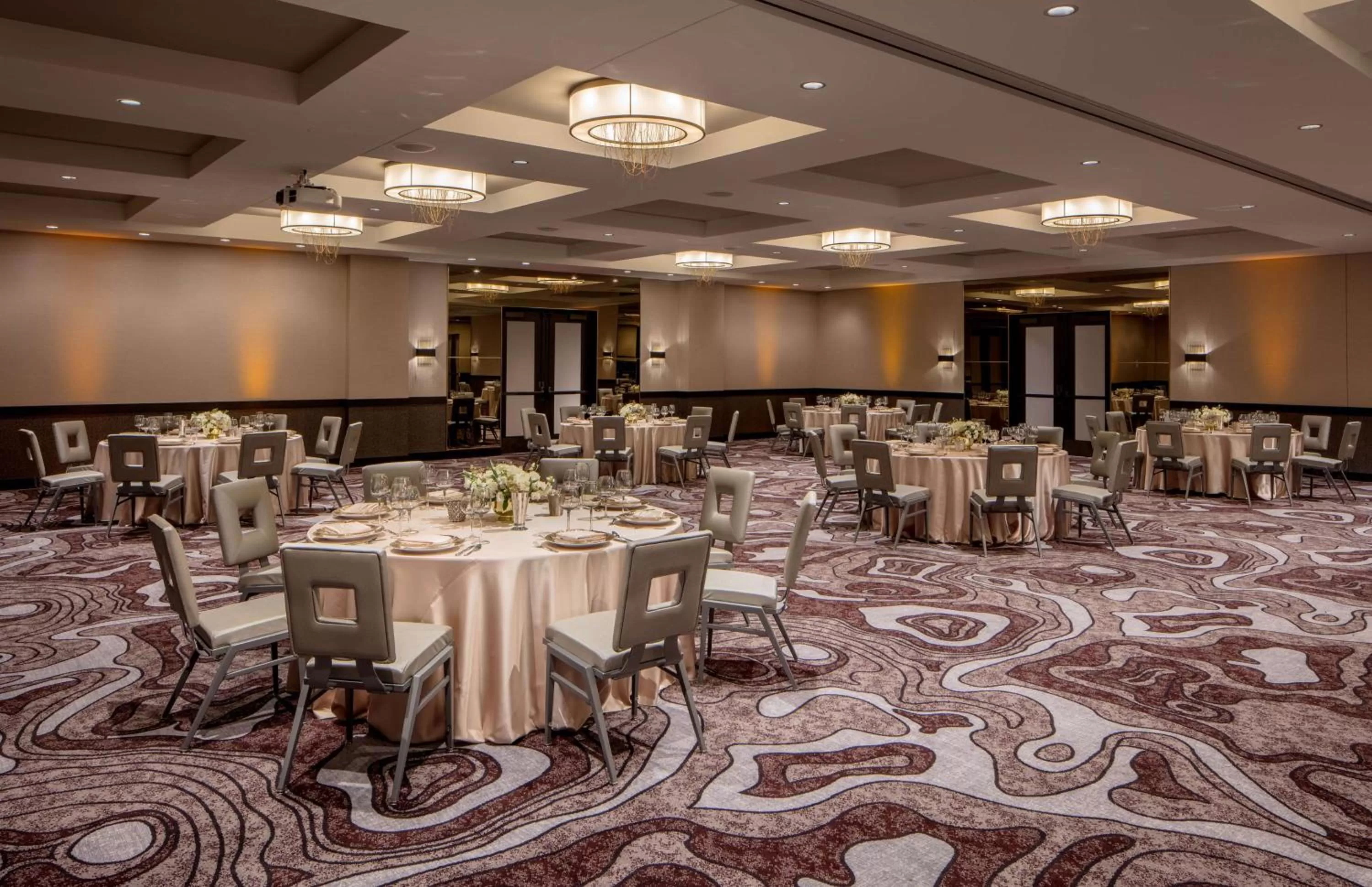 Meeting/conference room in Embassy Suites By Hilton Minneapolis Downtown Hotel