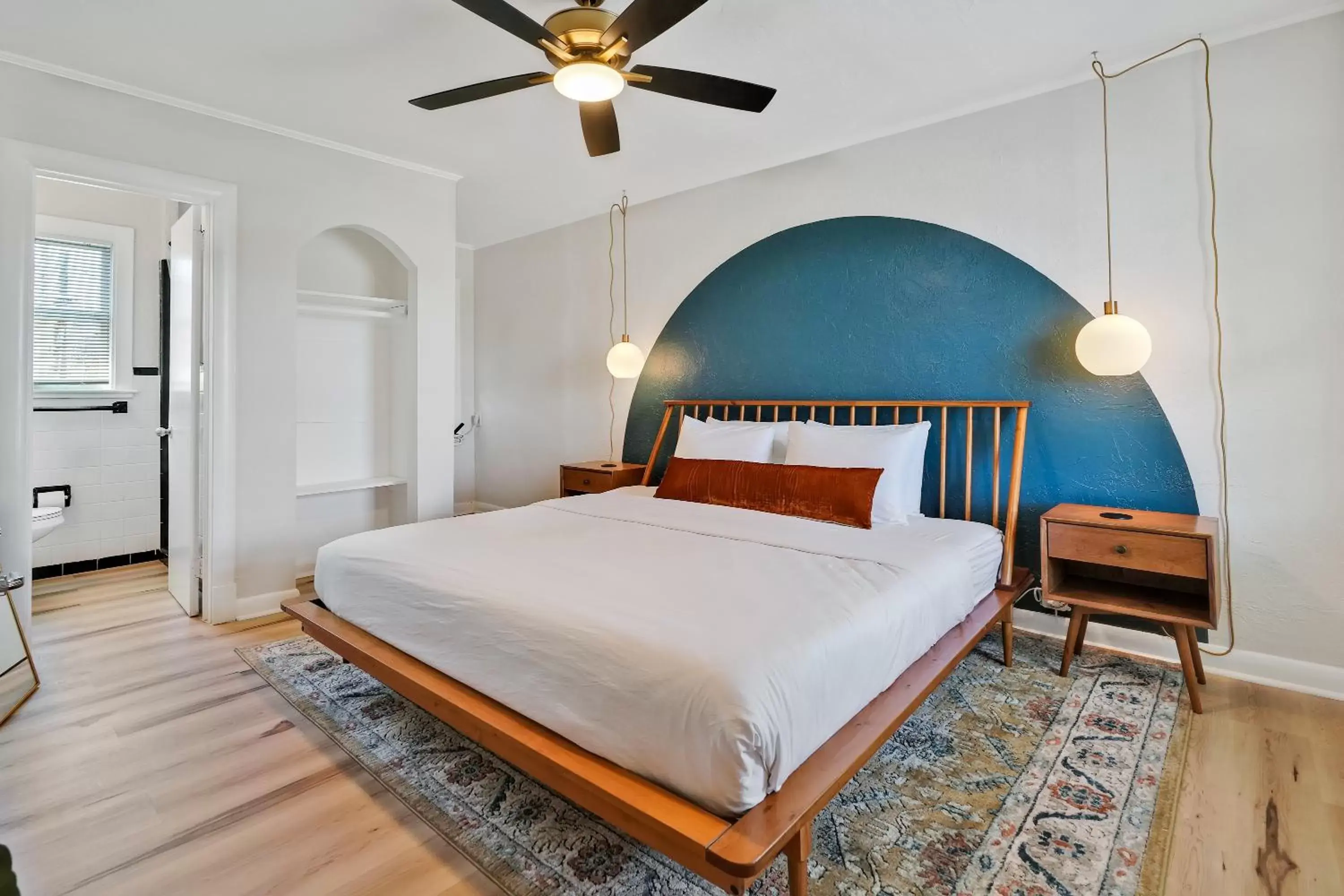 Bed in The Starlite Inn Bed in The Starlite Inn