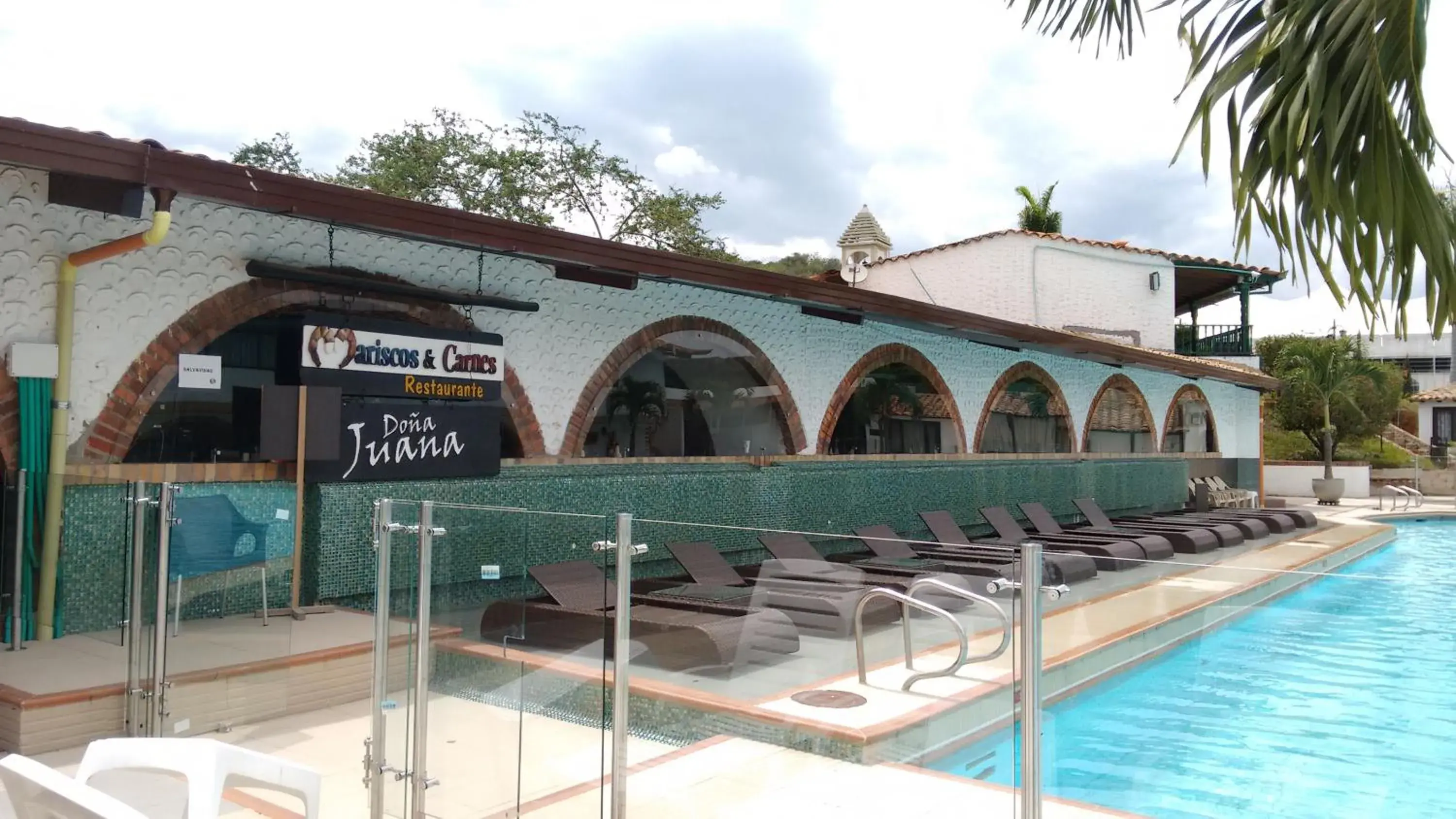 Restaurant/places to eat, Property Building in Hotel San Juan Internacional