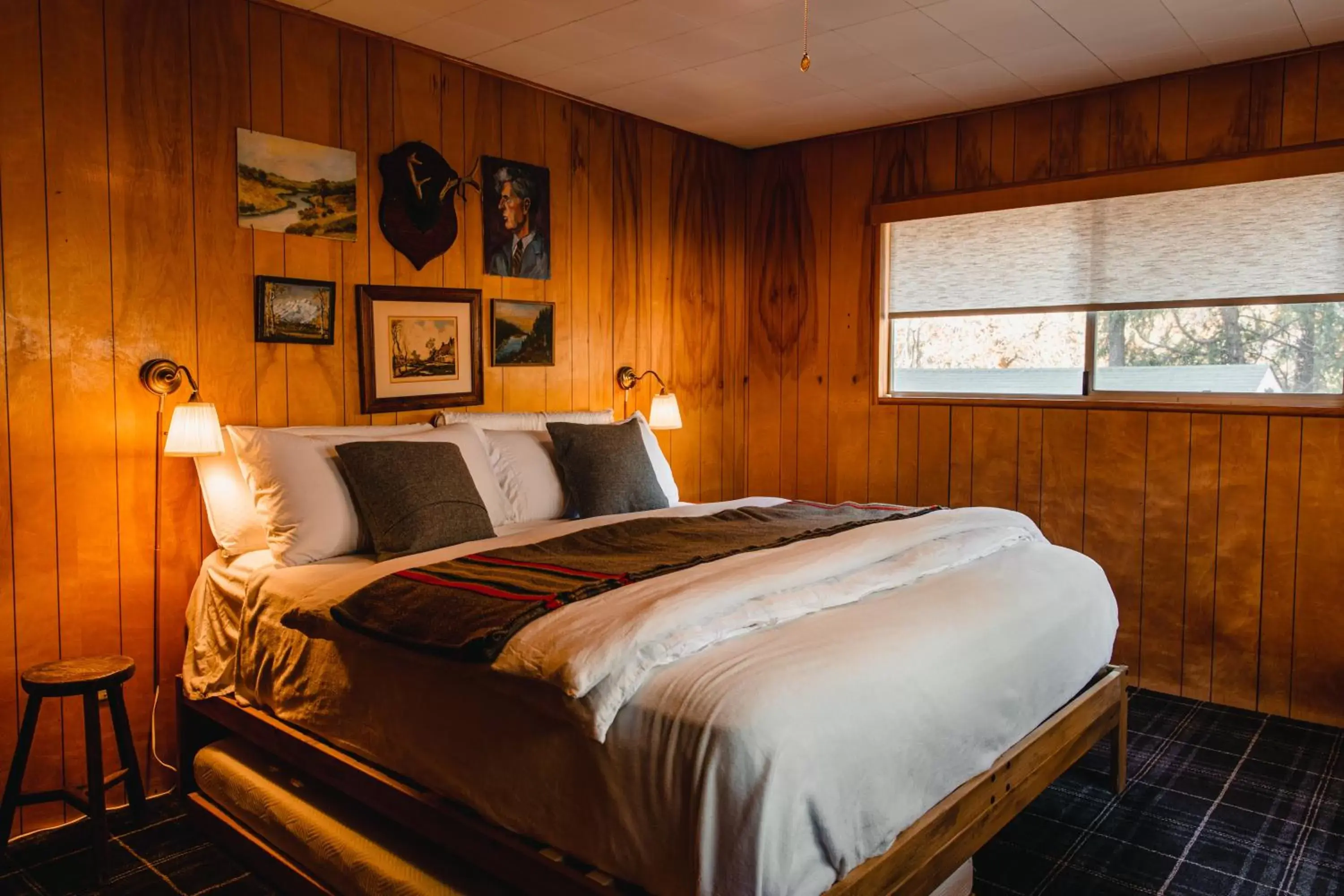 Bed in The Fireside Inn