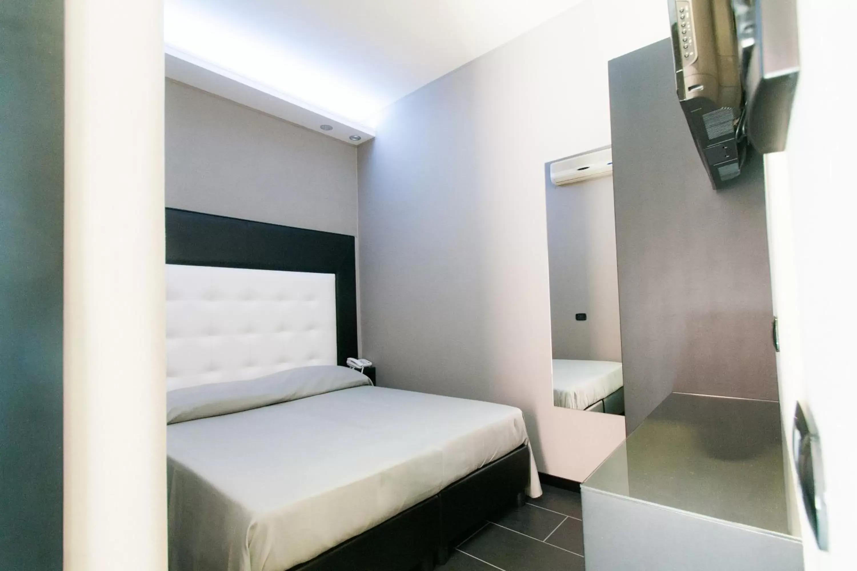 Small Double Room in Fly Boutique Hotel
