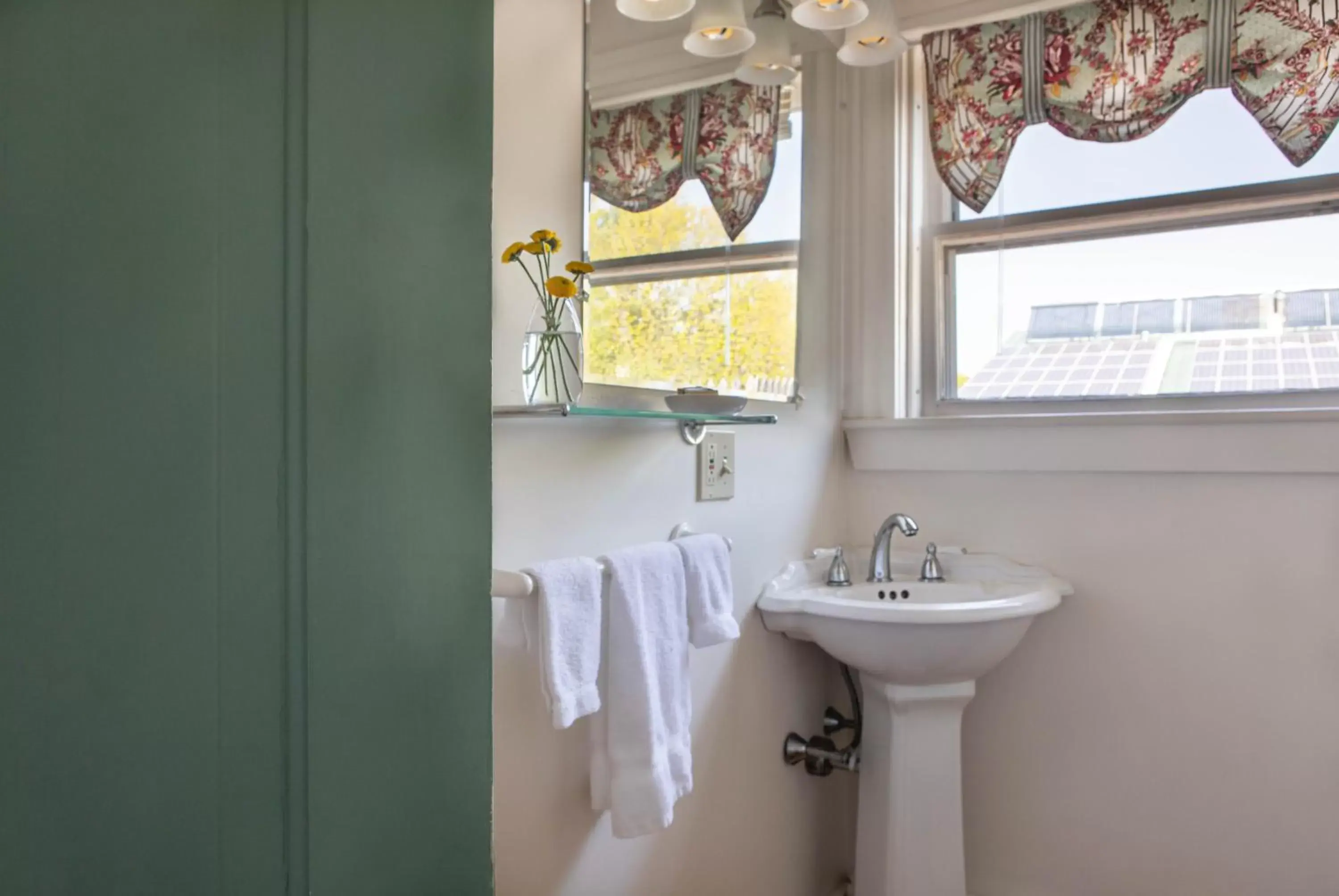 Bathroom in Maple Hill Farm Inn