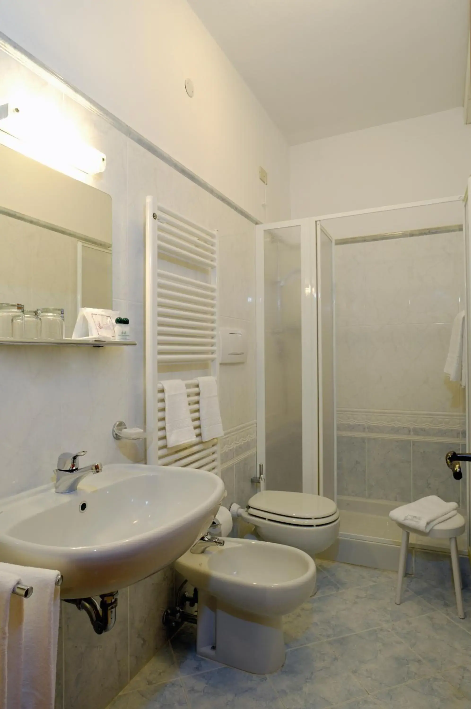 Bathroom in Albergo Basilea