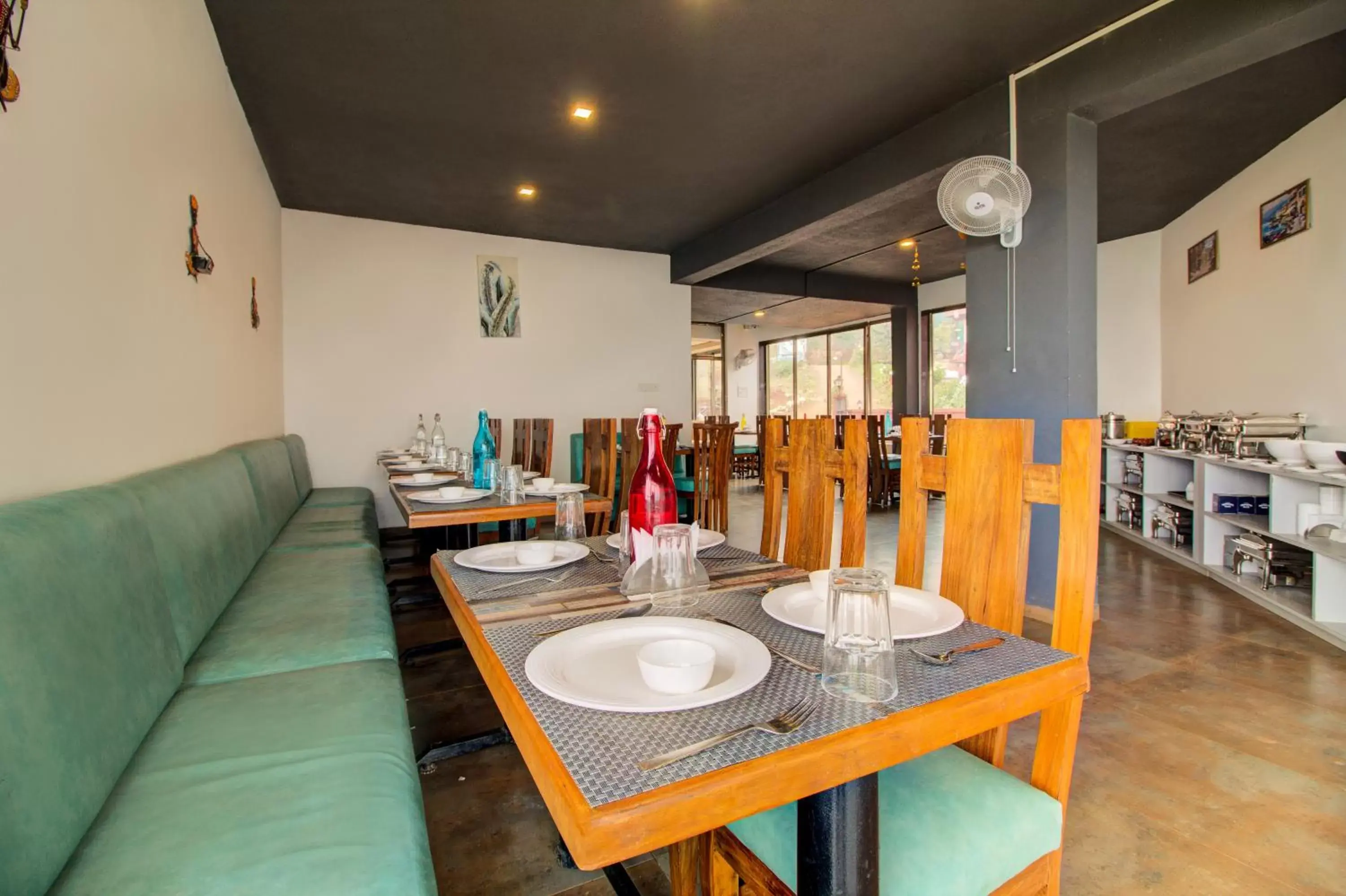 Restaurant/places to eat in Mountain Breeze Resort, Mahabaleshwar Restaurant/places to eat in Mountain Breeze Resort, Mahabaleshwar