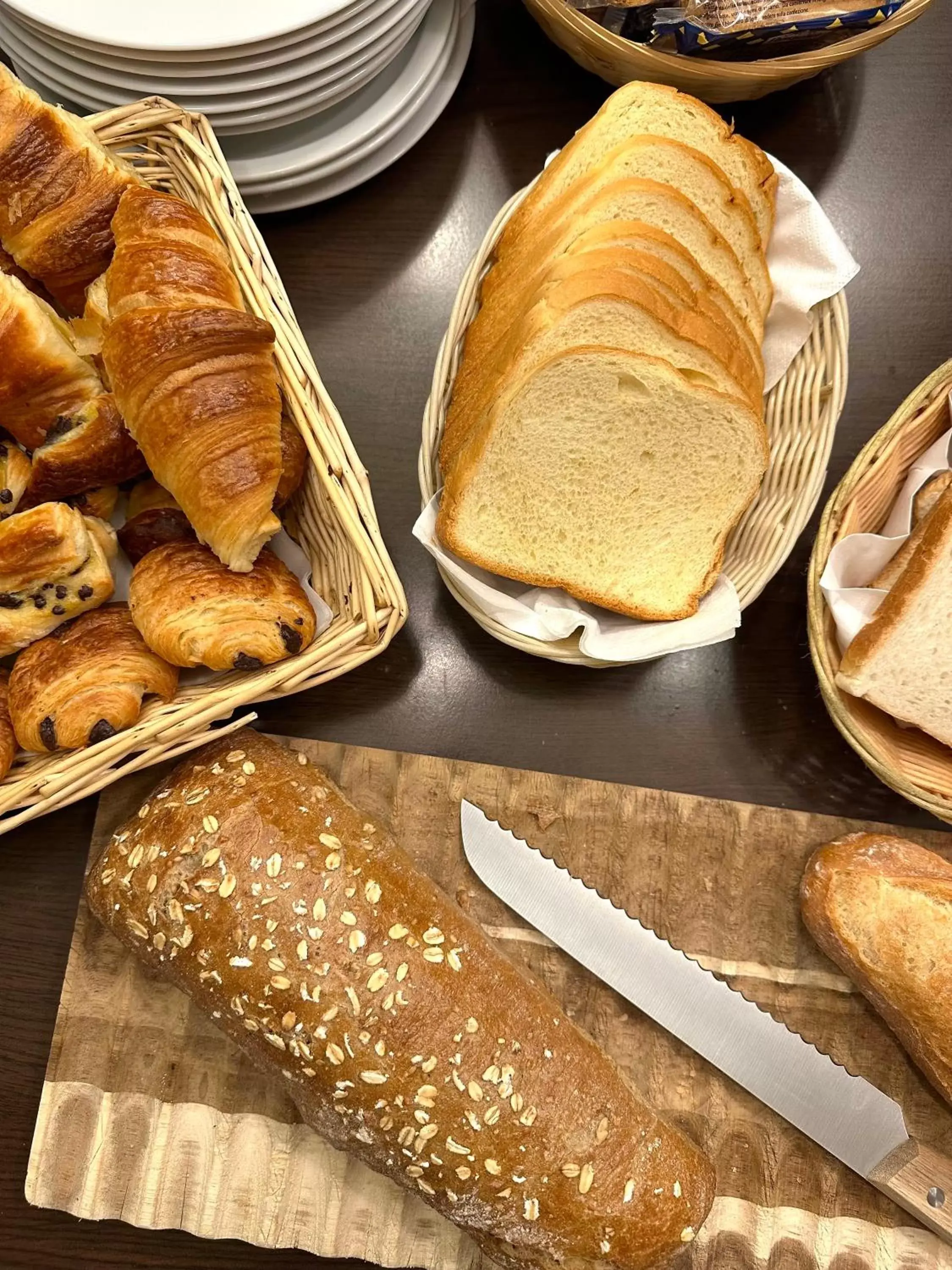 Breakfast in Hôtel Du Centre Annemasse