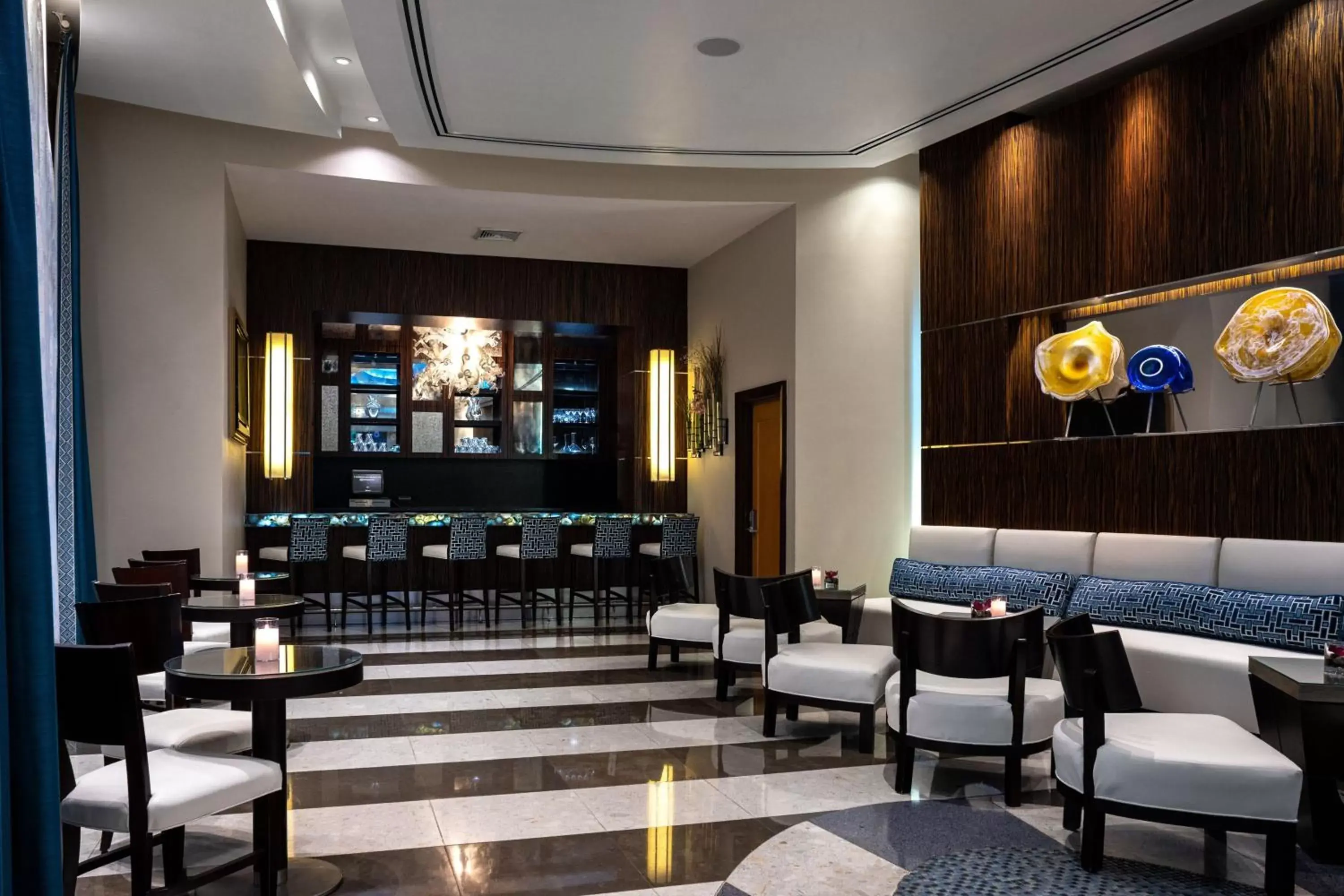 Lobby or reception, Lounge/Bar in Residence Inn by Marriott Fort Lauderdale Intracoastal