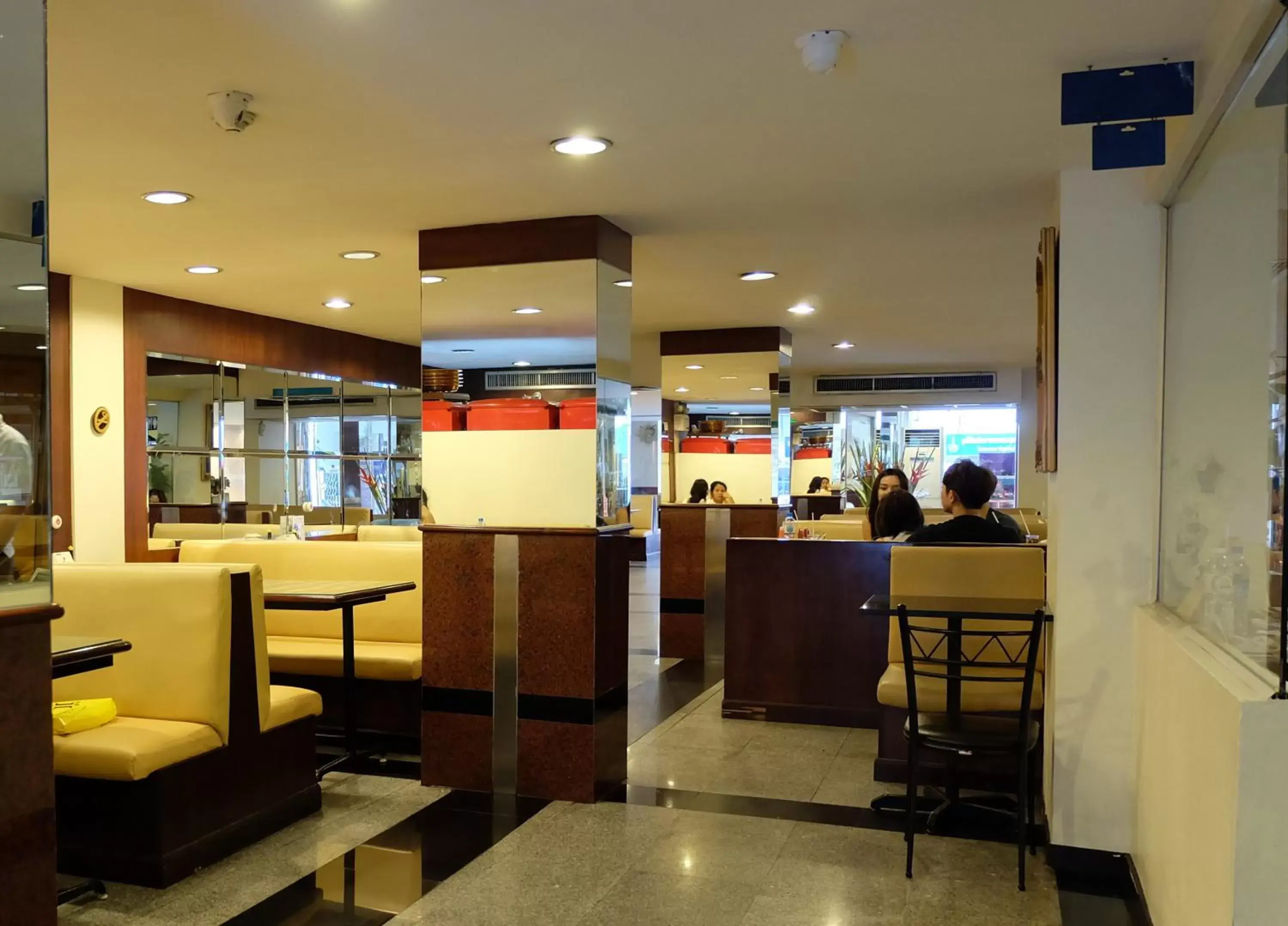 Restaurant/places to eat, Lobby/Reception in Grand Business Inn