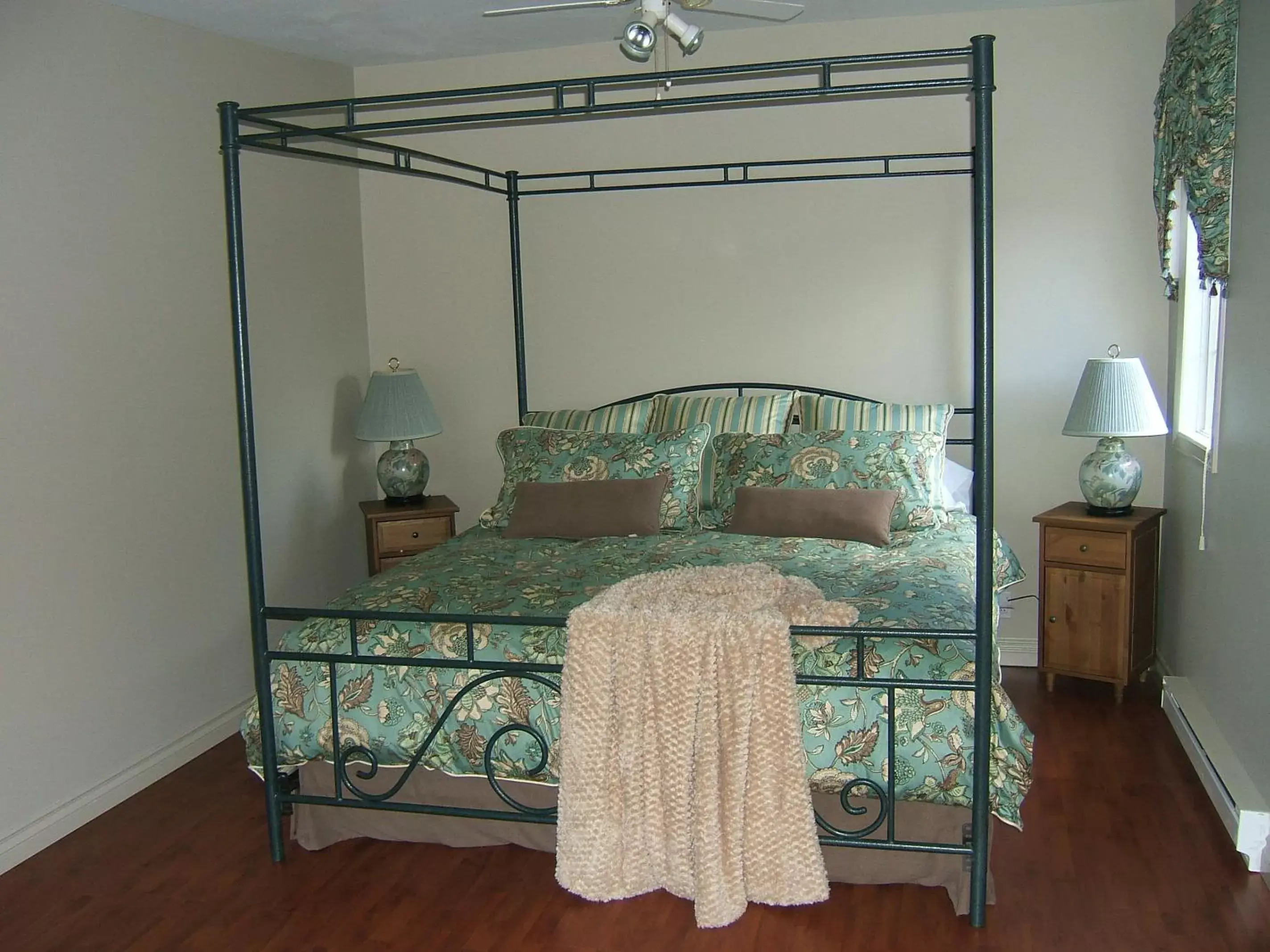 Superior Suite in Dominion Hotel Superior Suite in Dominion Hotel