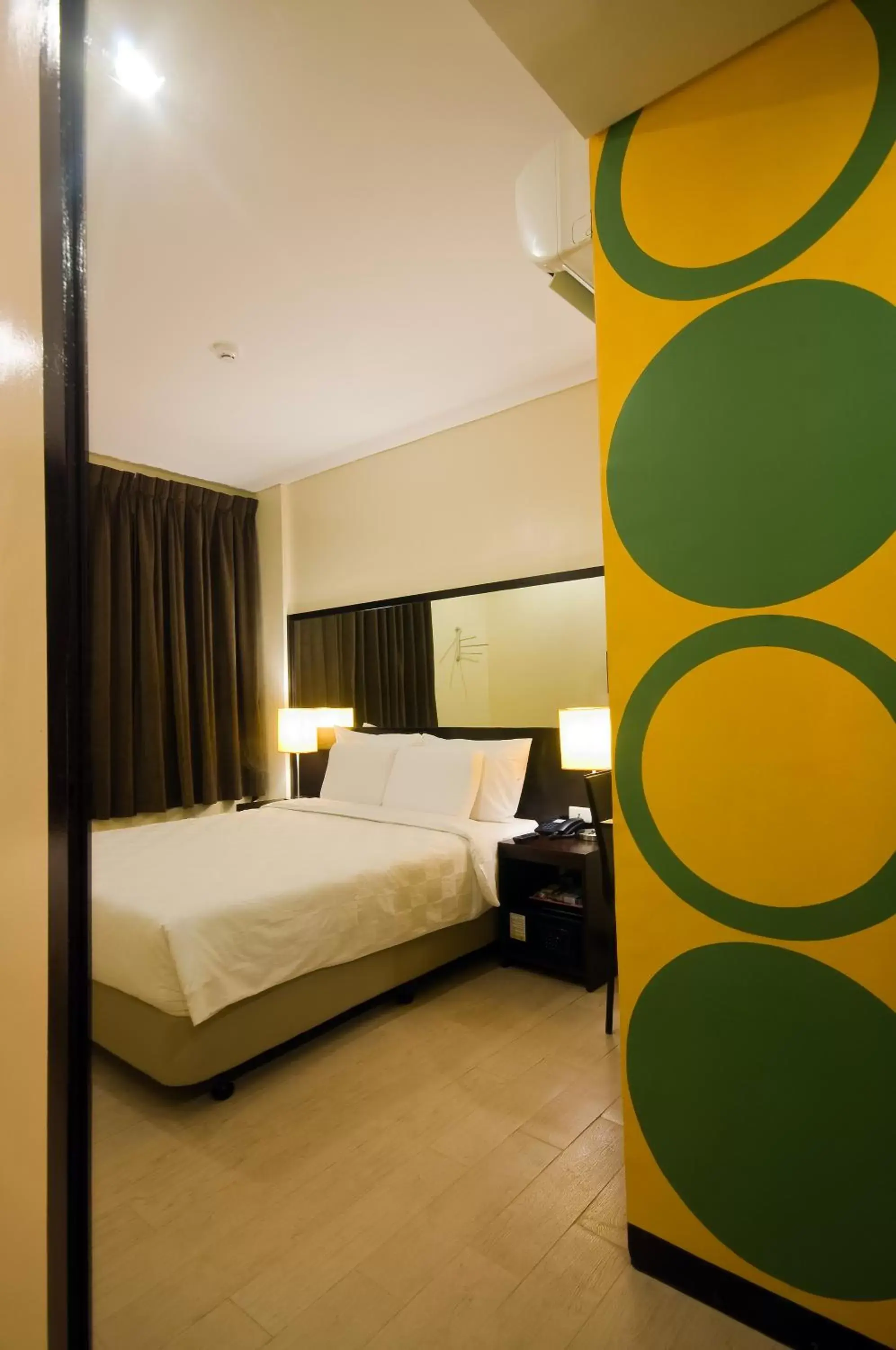 Photo of the whole room, Bed in Go Hotels Dumaguete