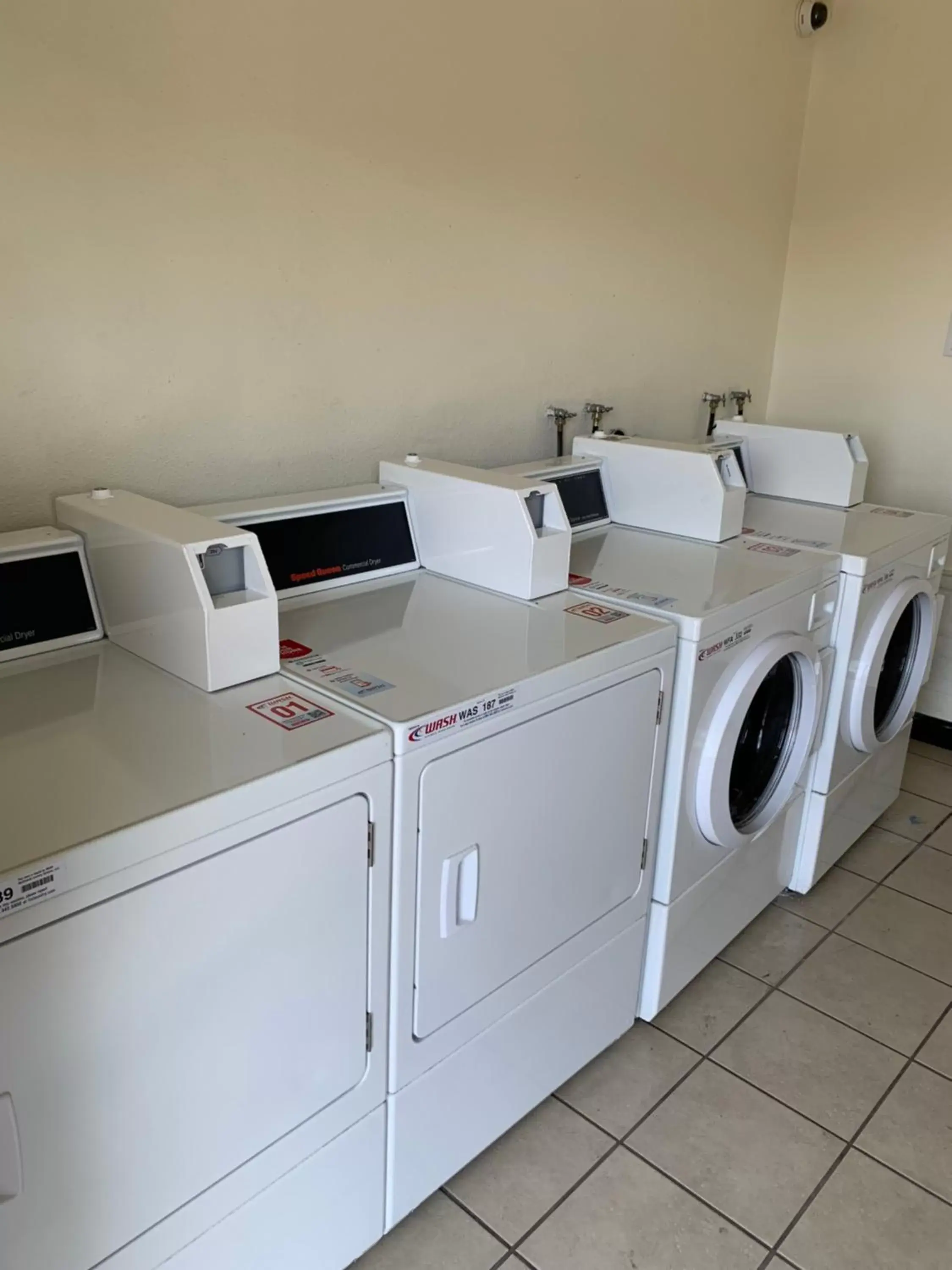 laundry in Morada Inn