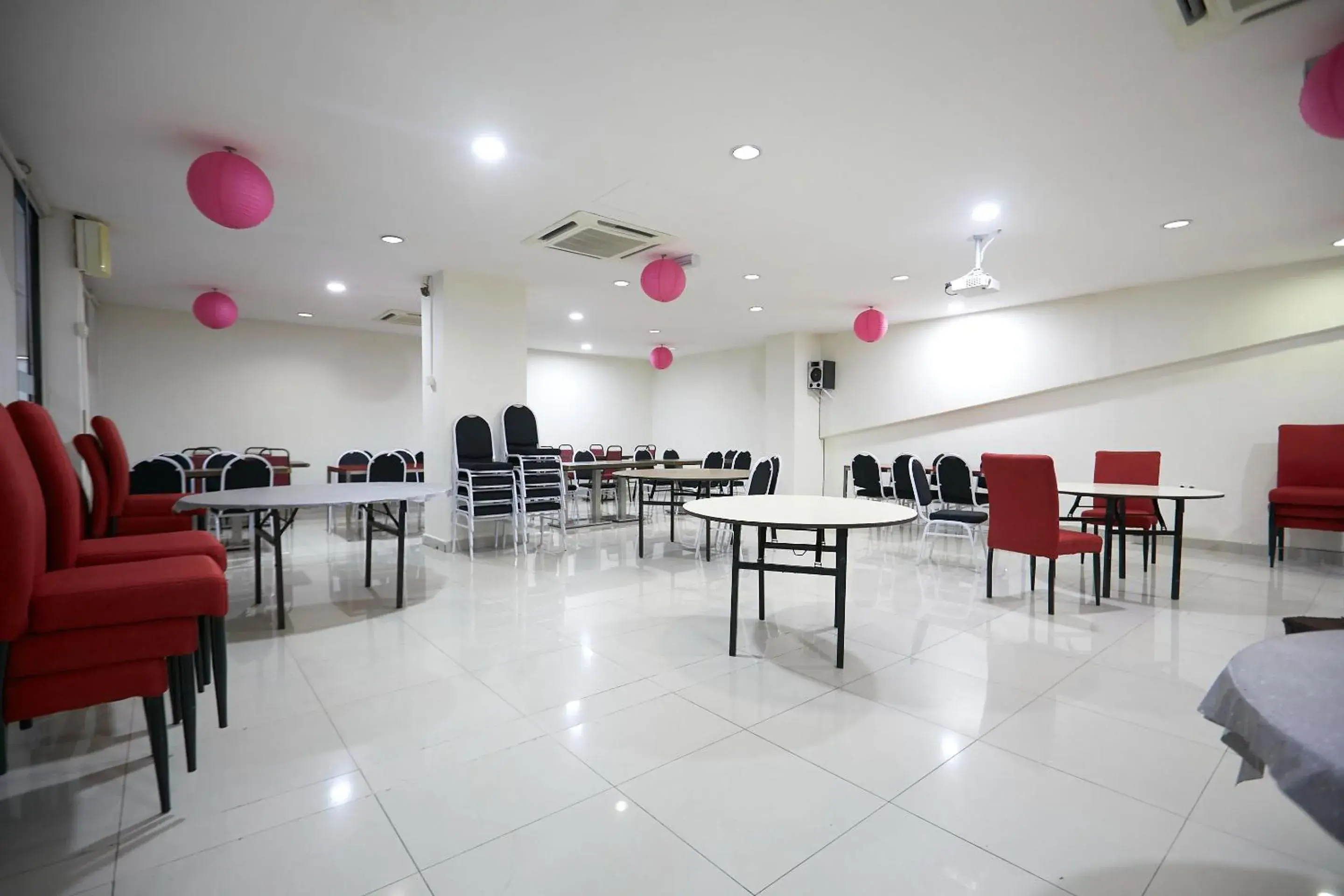 Meeting/conference room in Club Dolphin Hotel