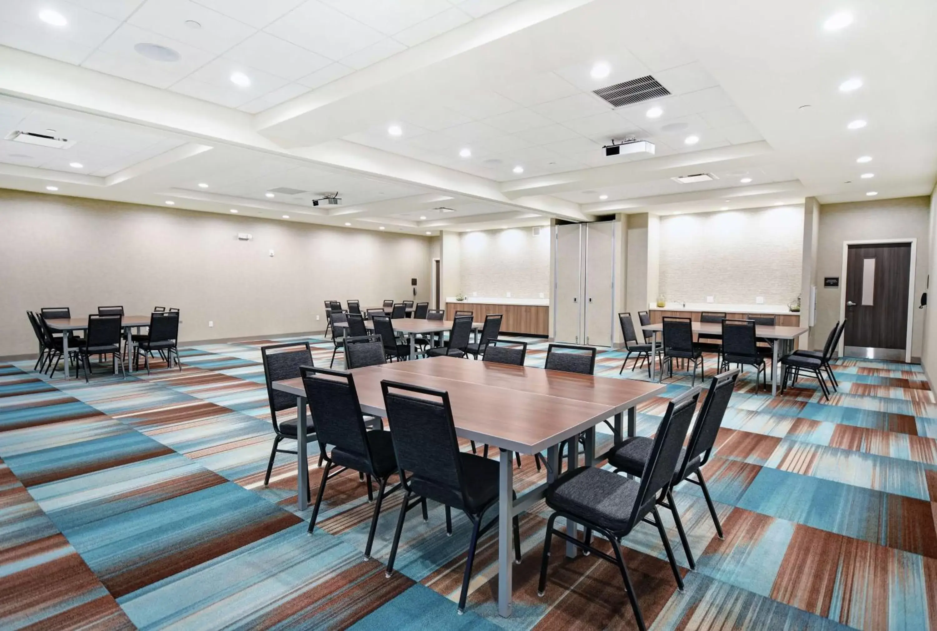 Meeting/conference room in Home2 Suites By Hilton Beloit