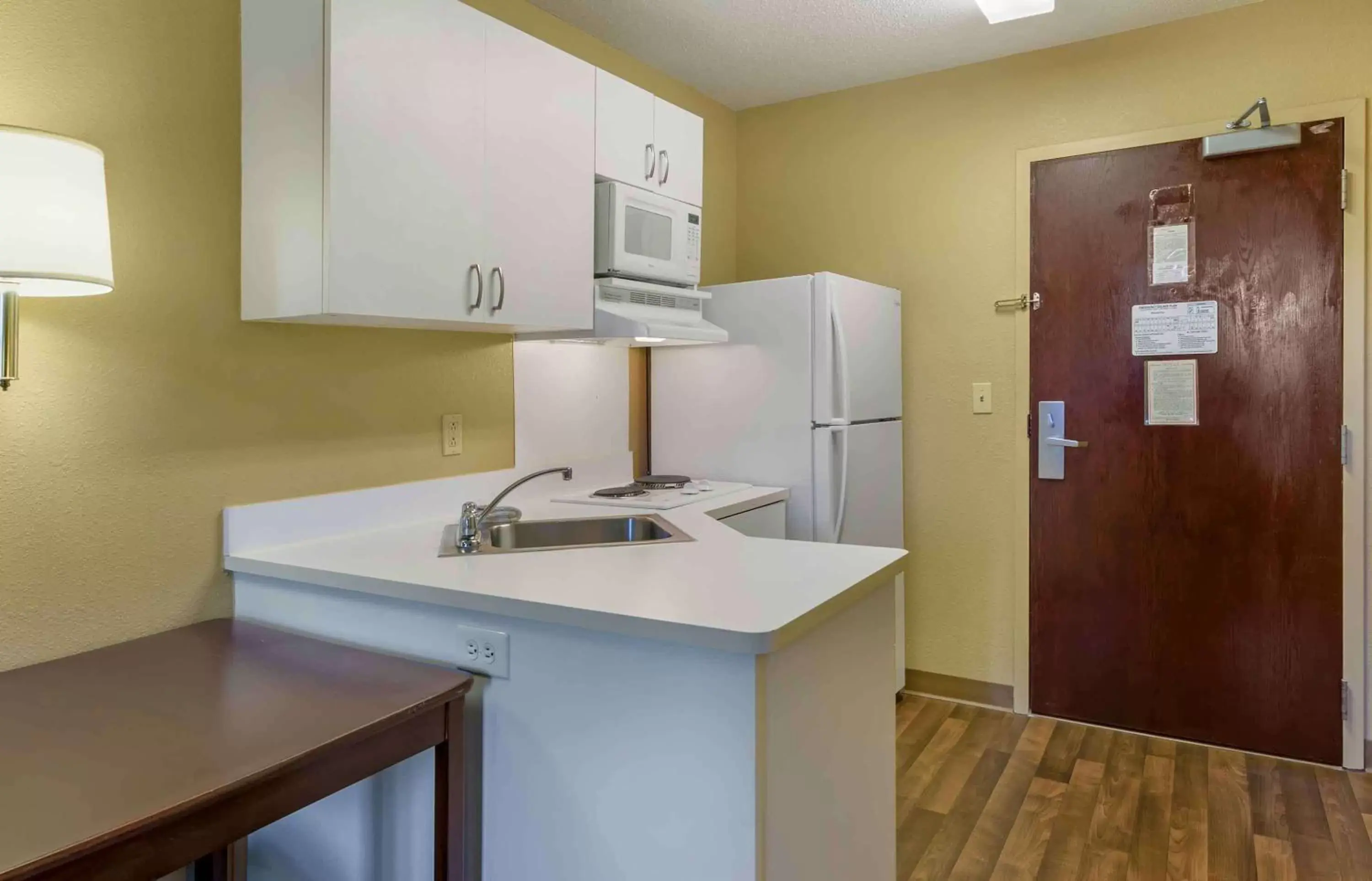 Bedroom, Kitchen/Kitchenette in Extended Stay America Suites - Lynchburg - University Blvd