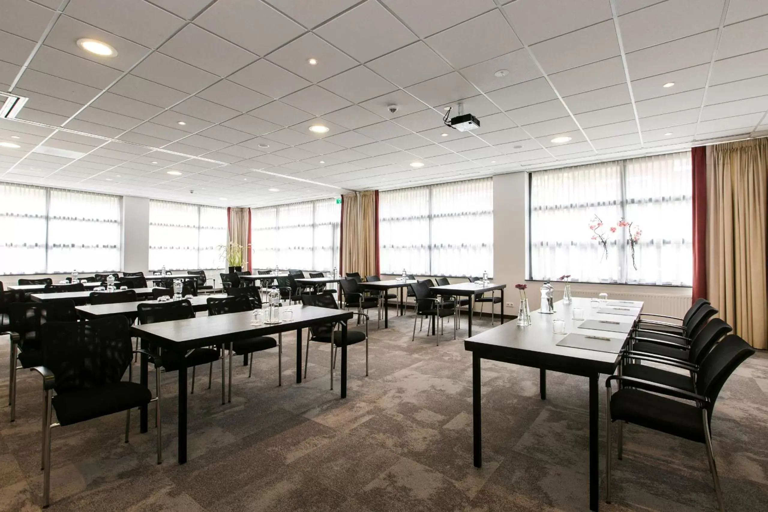 Meeting/conference room, Restaurant/Places to Eat in City Hotel Hengelo