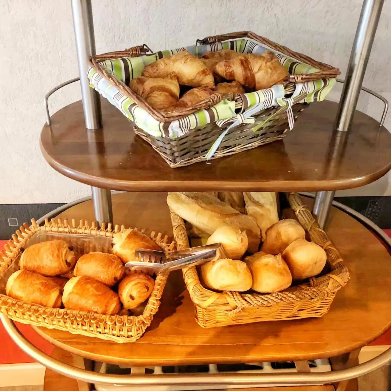 Continental breakfast, Food in Hotel Le Ronchamp