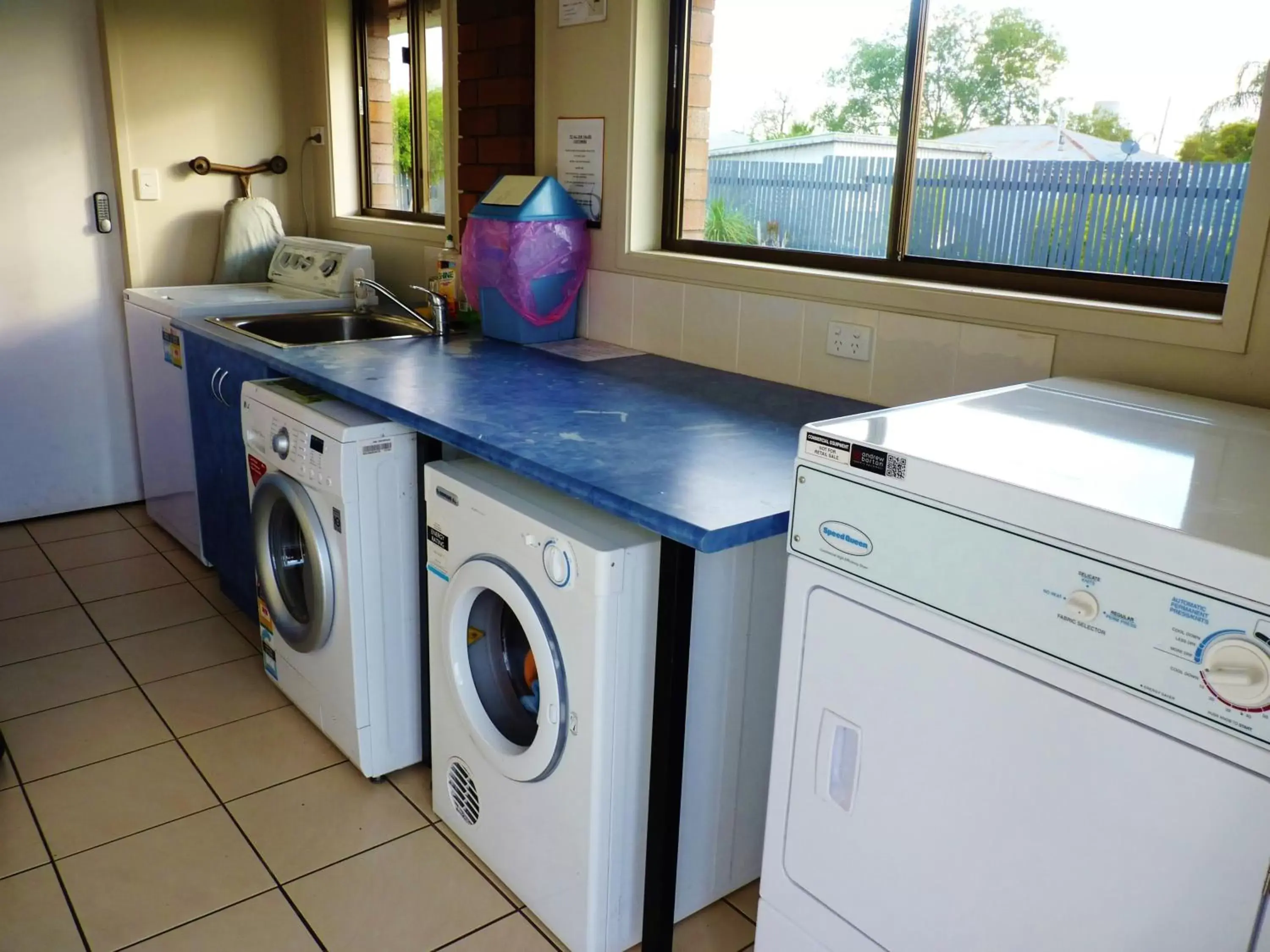 Other, Kitchen/Kitchenette in The Gallery Motor Inn