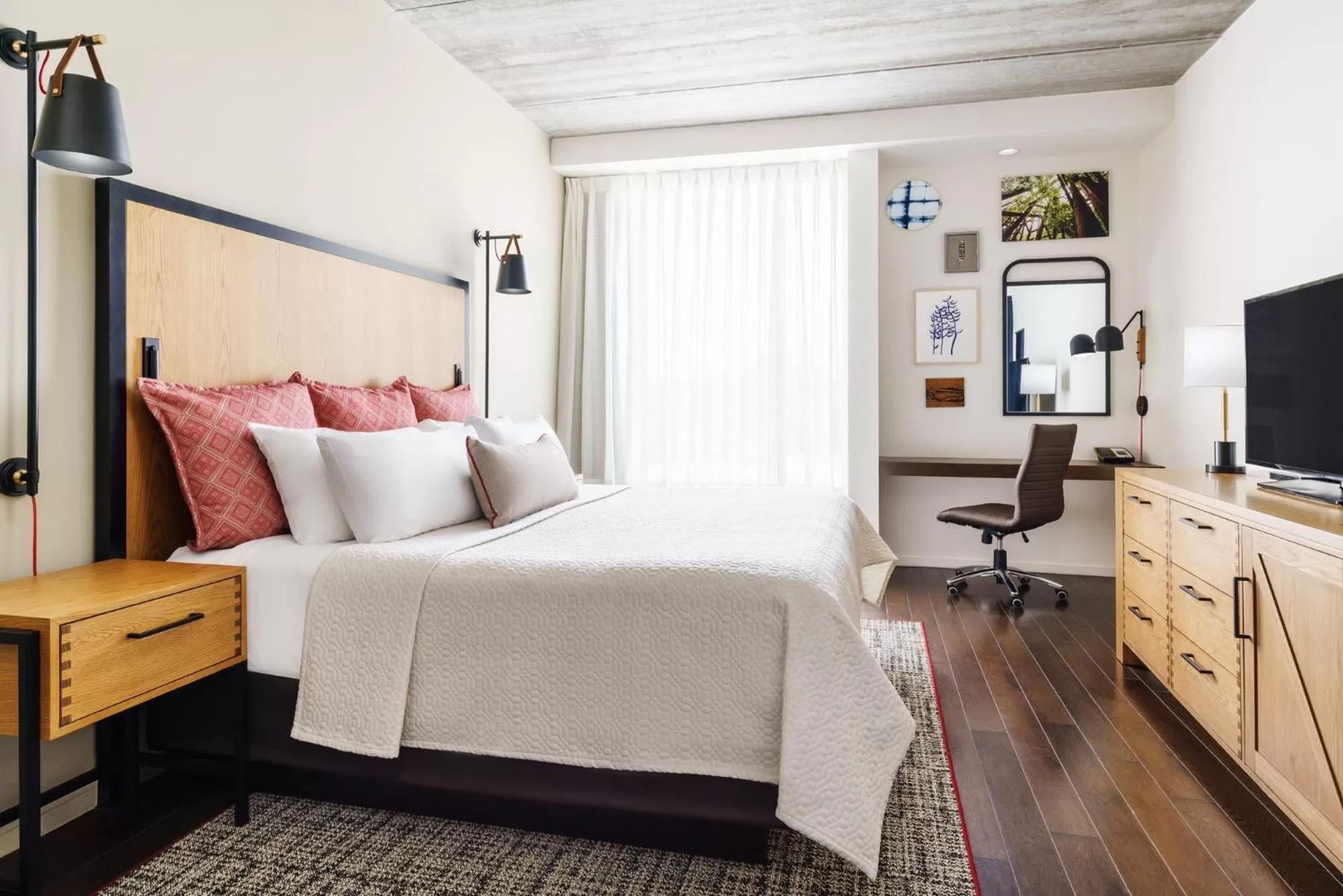 Photo of the whole room, Bed in Hotel Indigo Athens - University Area by IHG