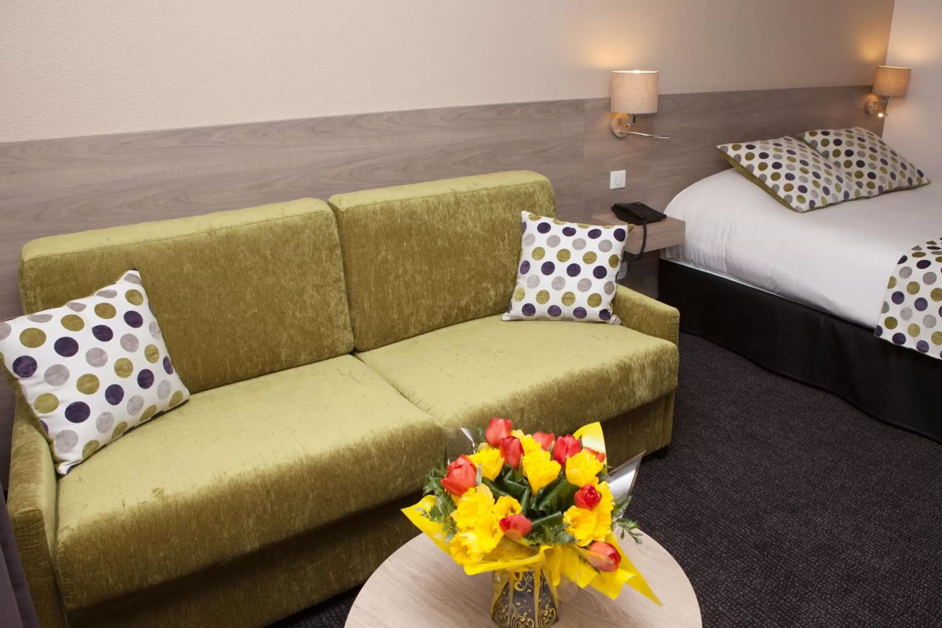 Seating area, Bed in Sure Hotel by Best Western Limoges Sud Seating area, Bed in Sure Hotel by Best Western Limoges Sud