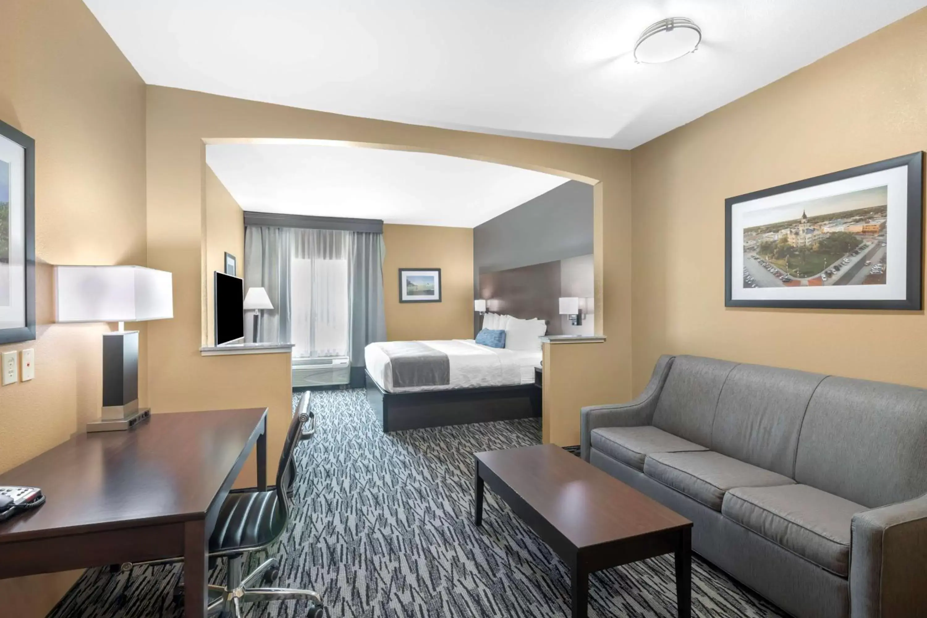 Photo of the whole room, Bed in Best Western Plus Denton Inn & Suites Photo of the whole room, Bed in Best Western Plus Denton Inn & Suites