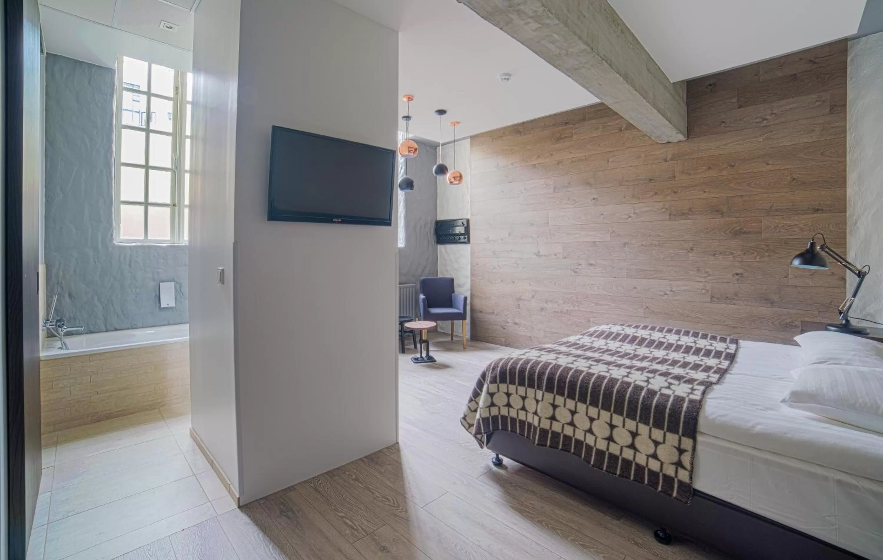 Bedroom, Bed in Fosshotel Rauðará