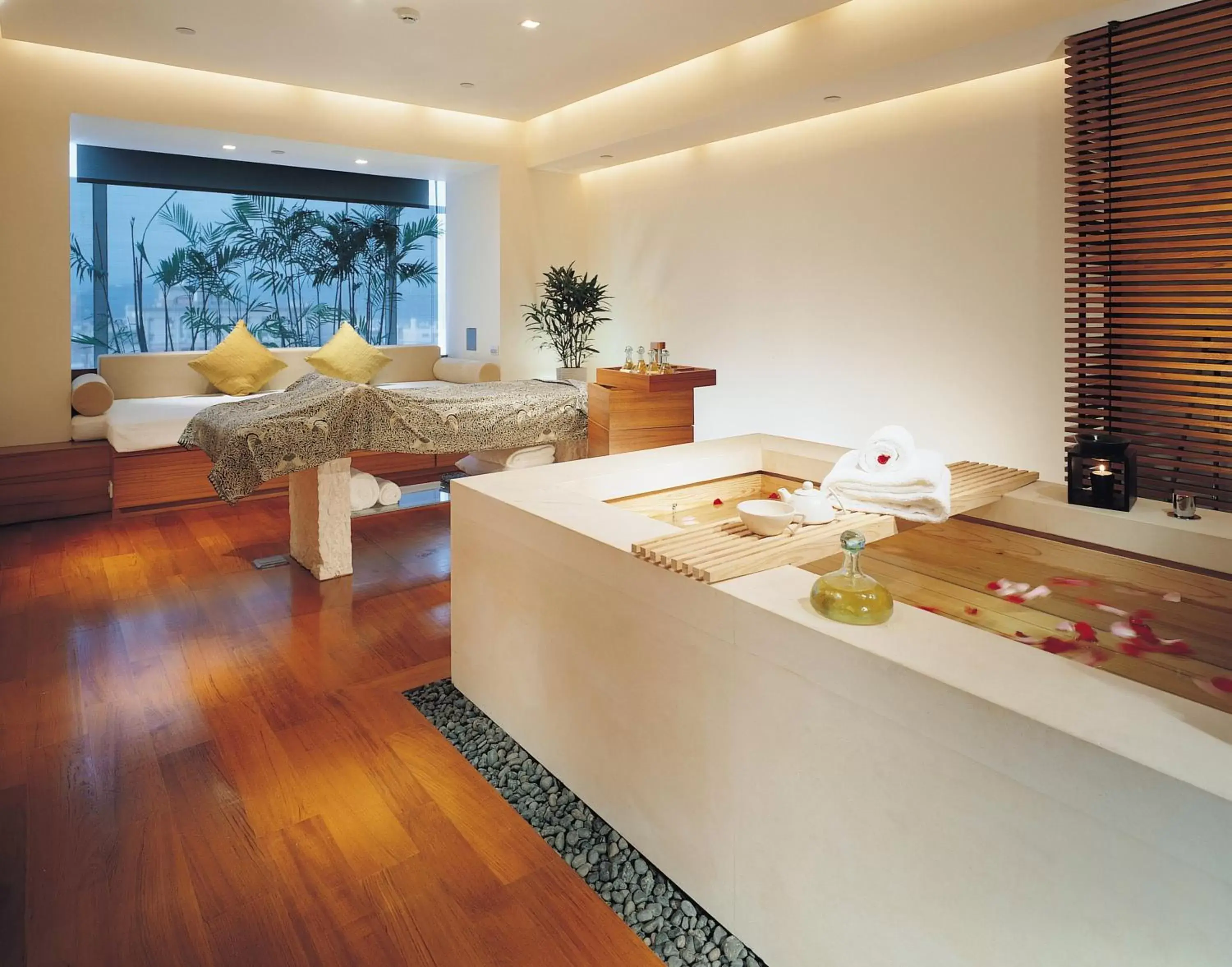 Spa and wellness centre/facilities in Regent Taipei