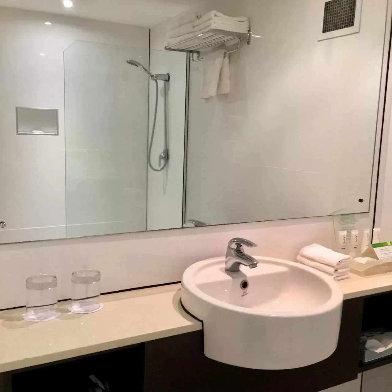 Bathroom in Holiday Inn & Suites Port Moresby, an IHG Hotel