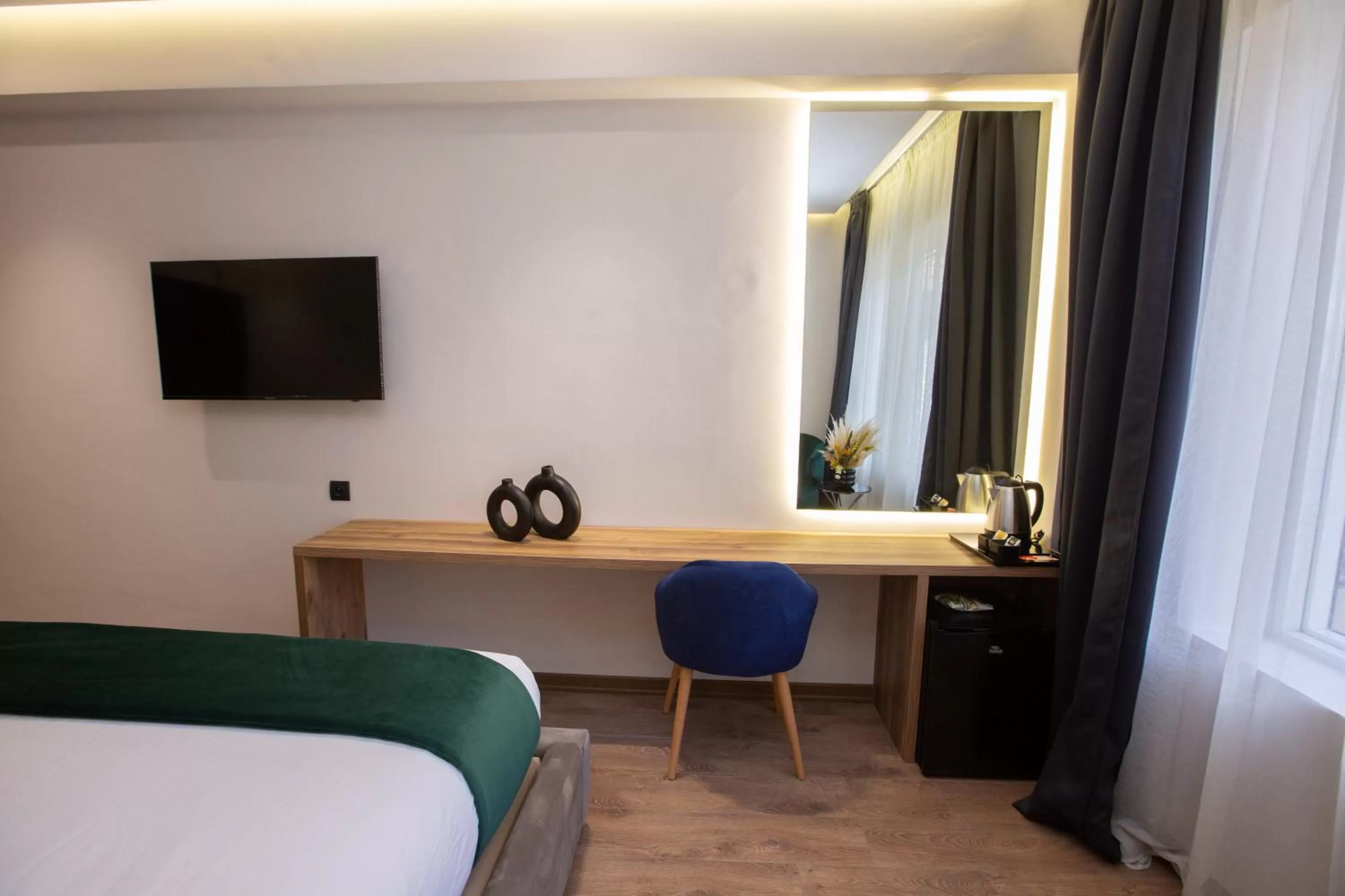 TV and multimedia, Bed in Le M Hôtel