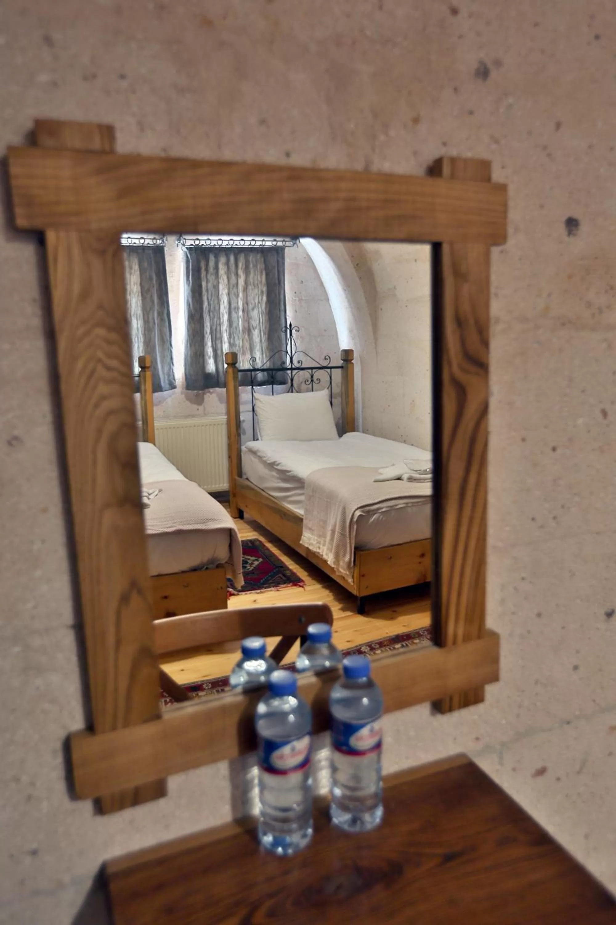 Drinks, Bed in Kookaburra Hotel