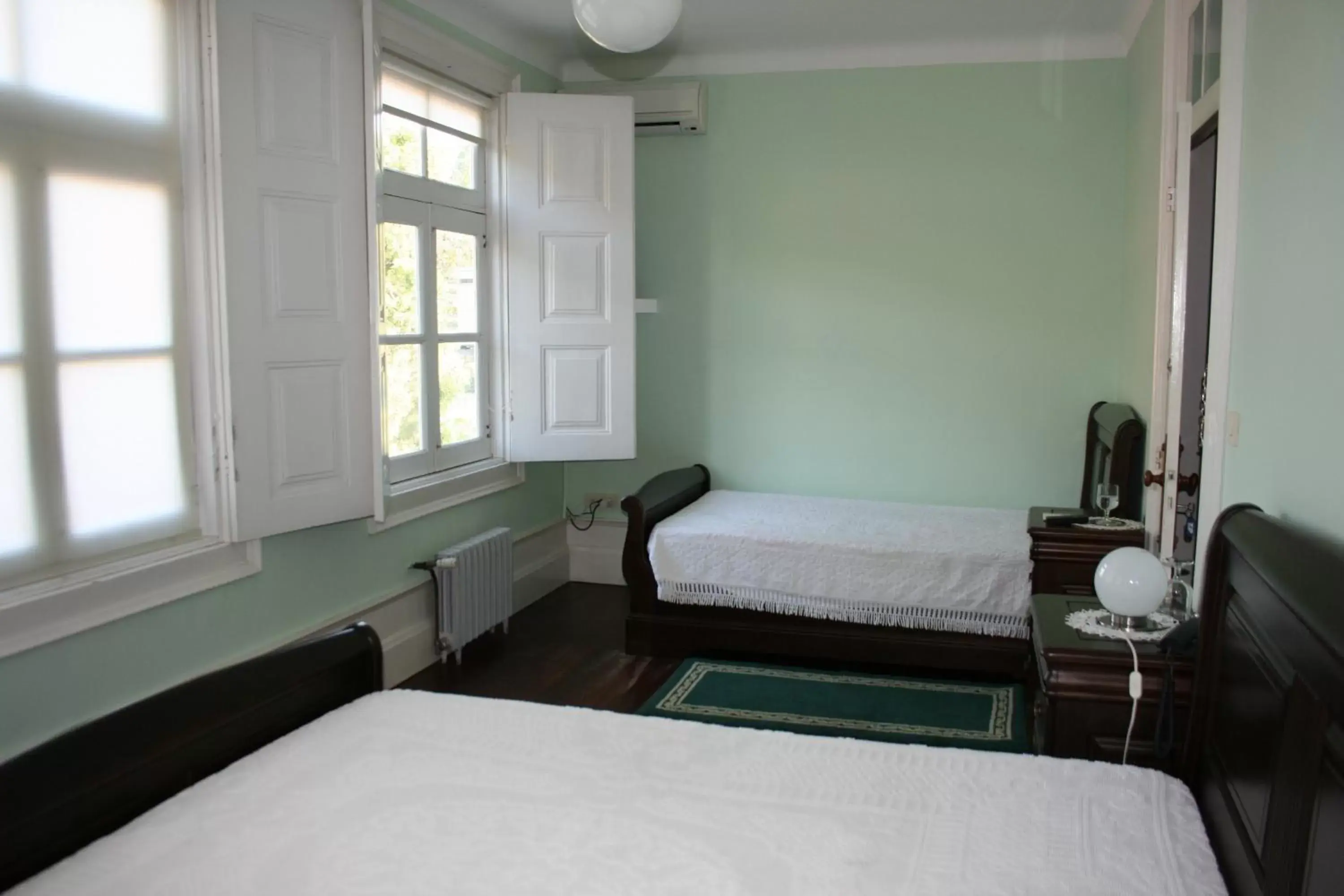 Photo of the whole room, Bed in Quinta da Ermida - Turismo de Habitacao