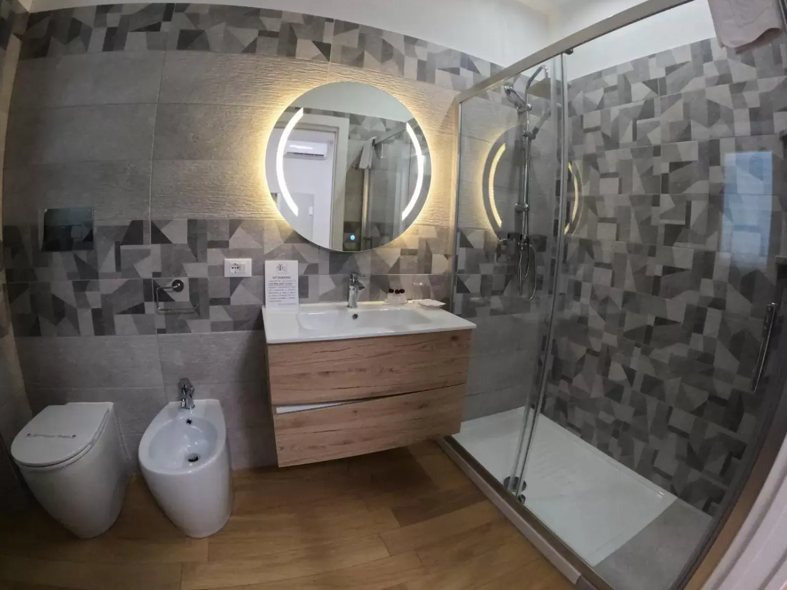 Bathroom in Nike Luxury Rooms