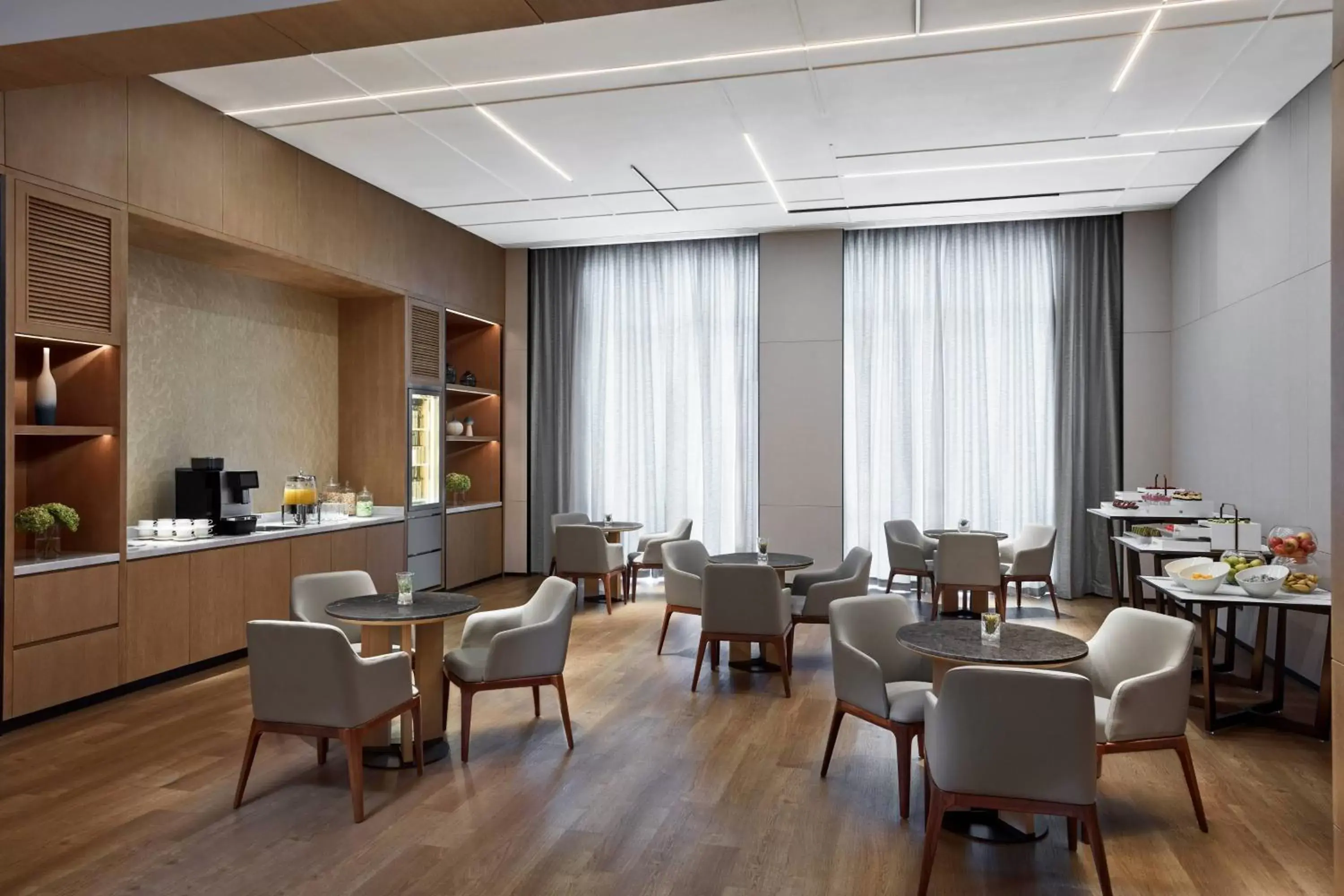Meeting/conference room, Restaurant/Places to Eat in Wenzhou Airport Marriott Hotel