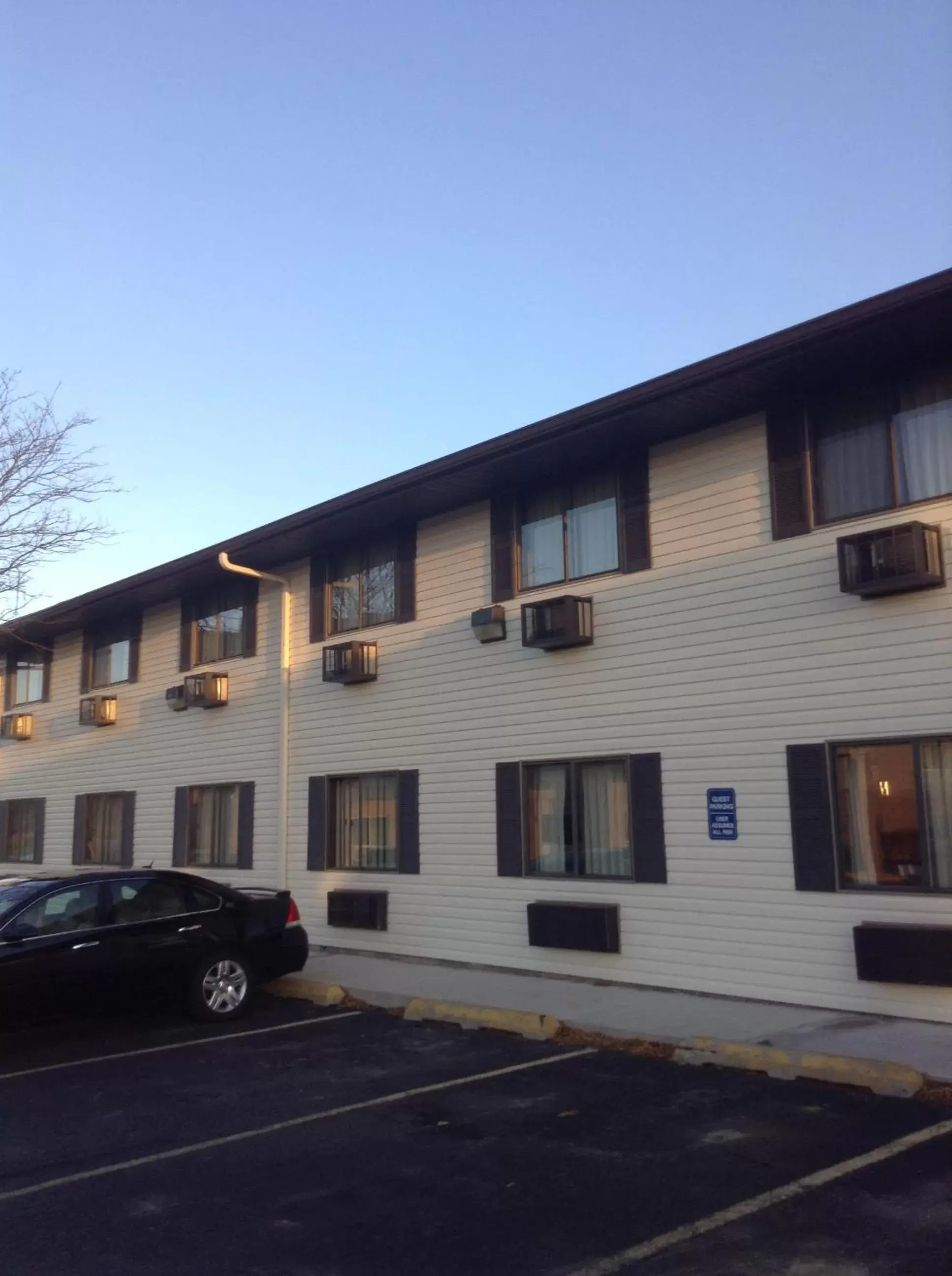 Property Building in Days Inn by Wyndham Ankeny - Des Moines
