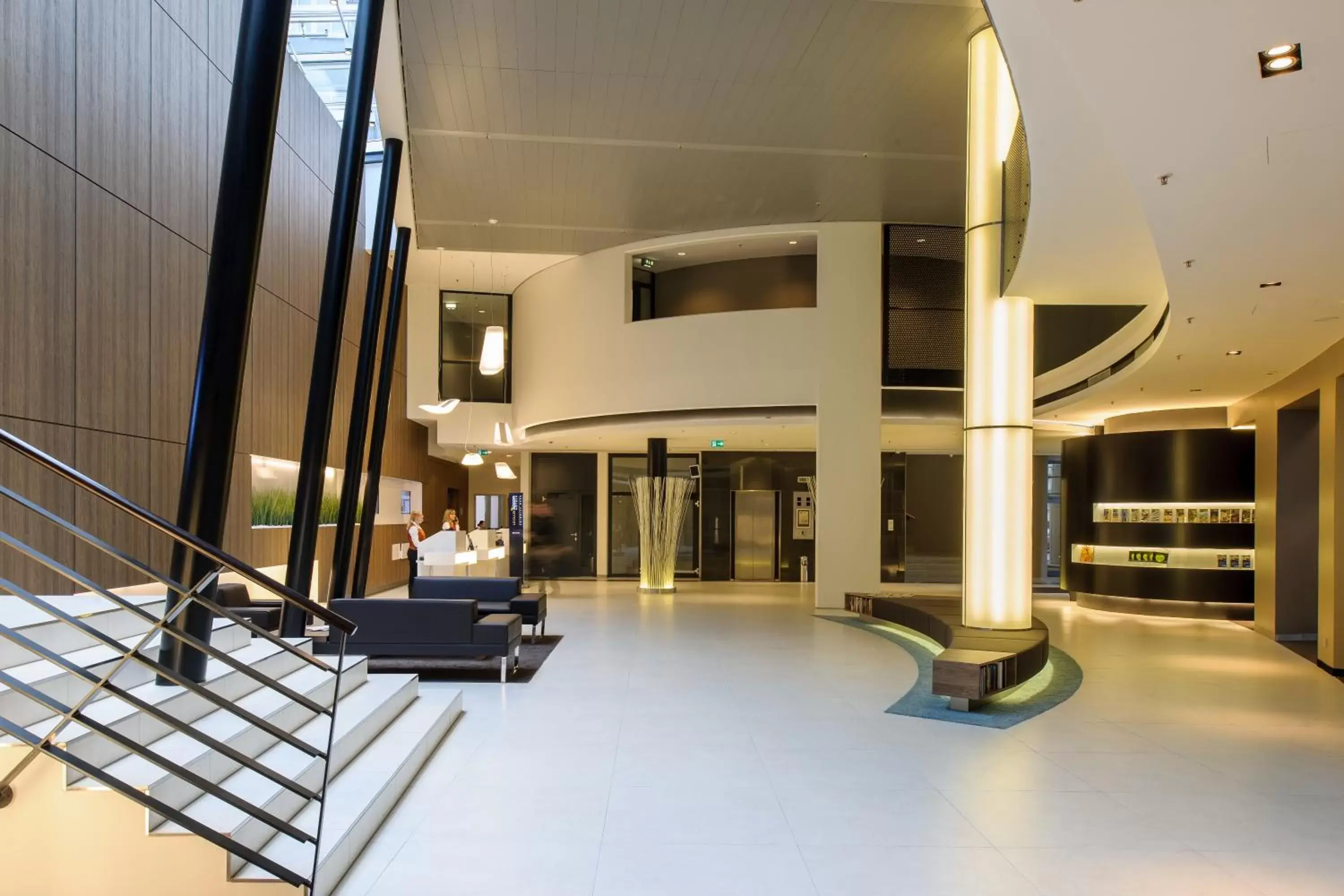 Lobby or reception in Novotel Hannover