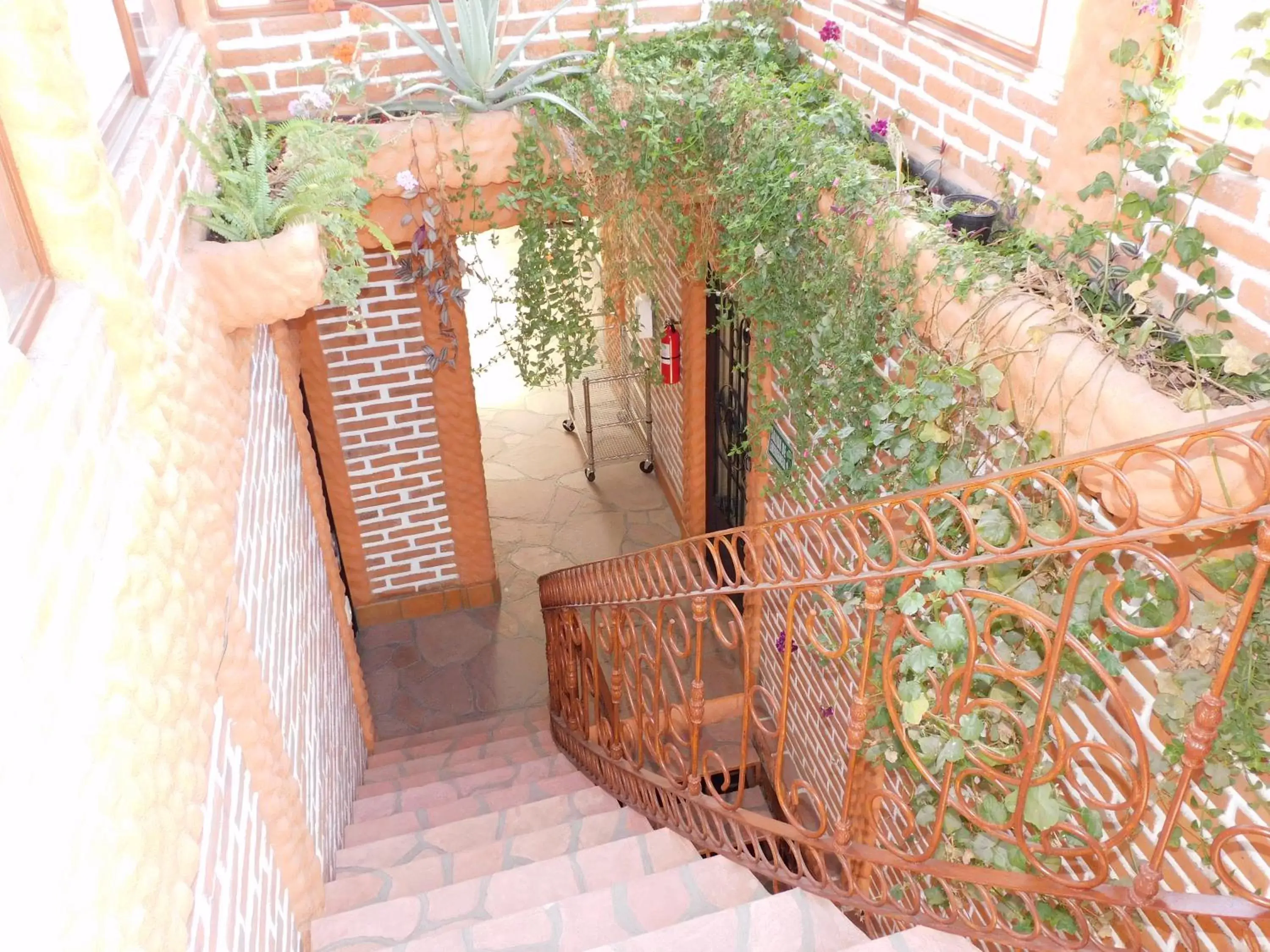 Facade/entrance in Vista Del Sol Apartments