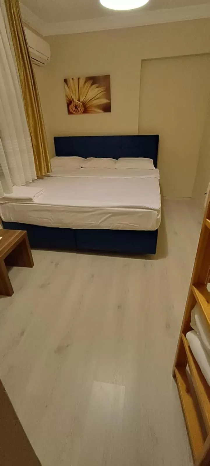 Bed in Hotel Crowded House