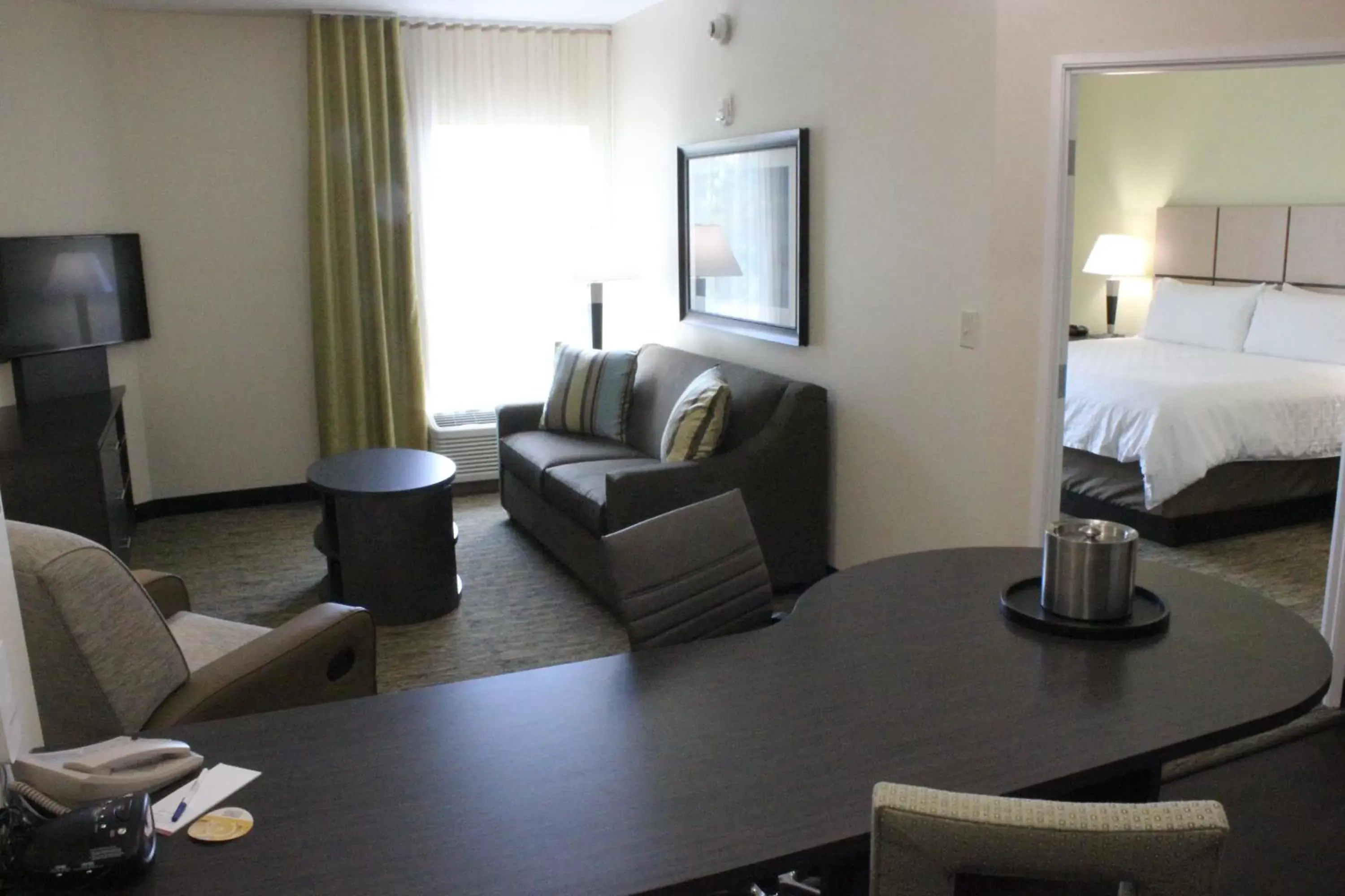 Photo of the whole room, Seating Area in Candlewood Suites Valdosta Mall, an IHG Hotel