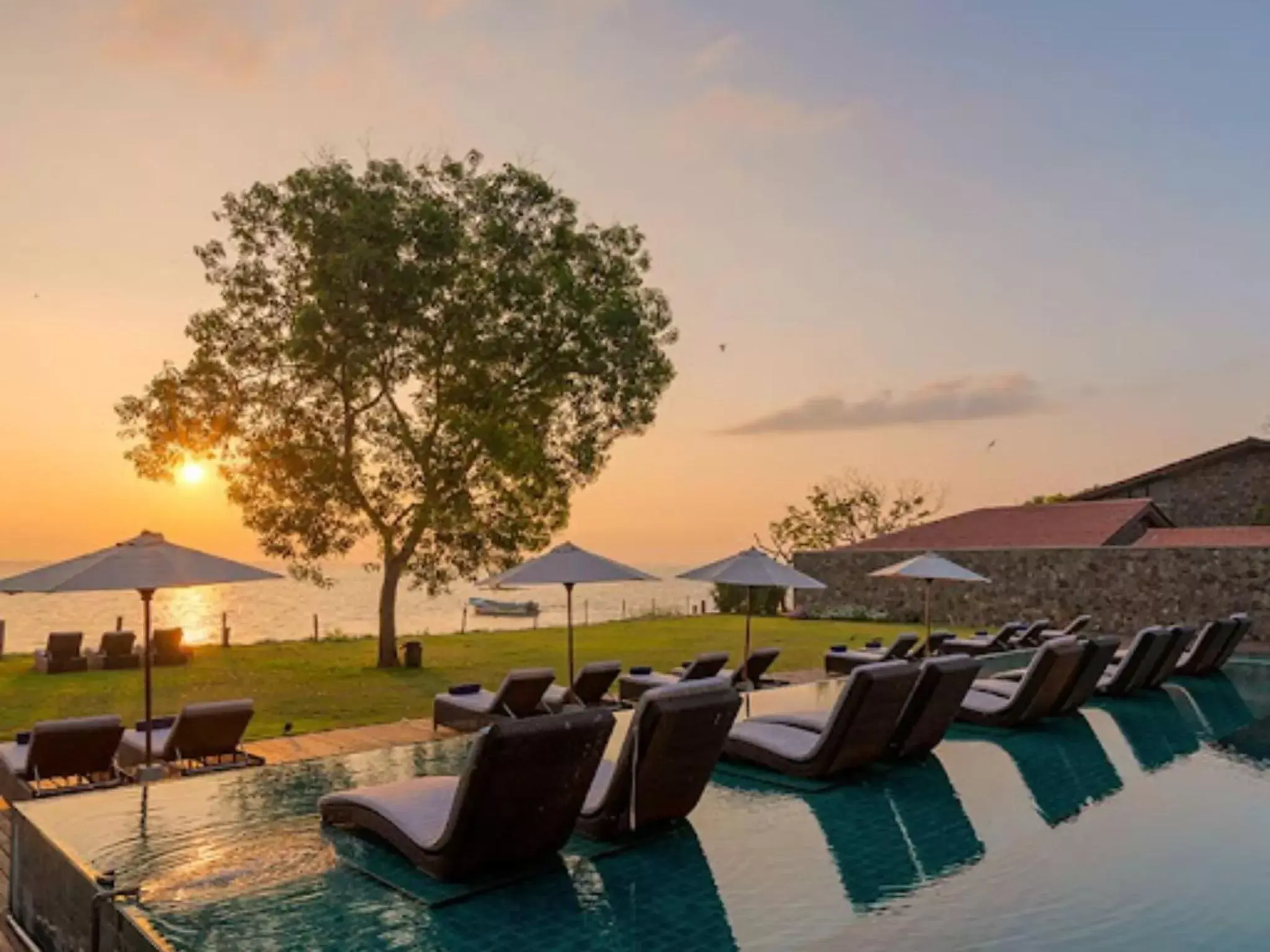 Garden view in Regenta Arie Lagoon Negombo Garden view in Regenta Arie Lagoon Negombo