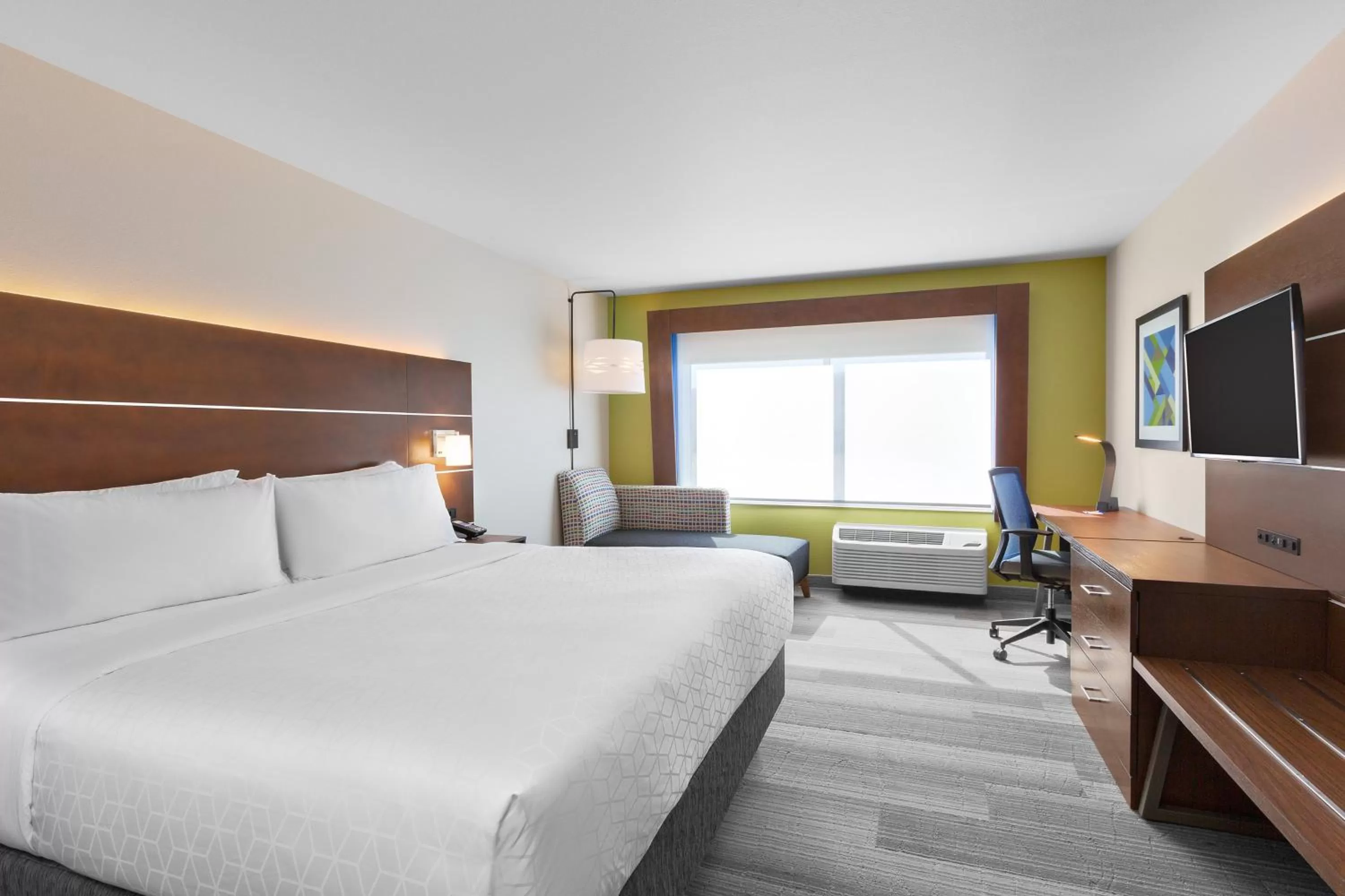 Photo of the whole room, Bed in Holiday Inn Express & Suites - Union Gap - Yakima Area by IHG