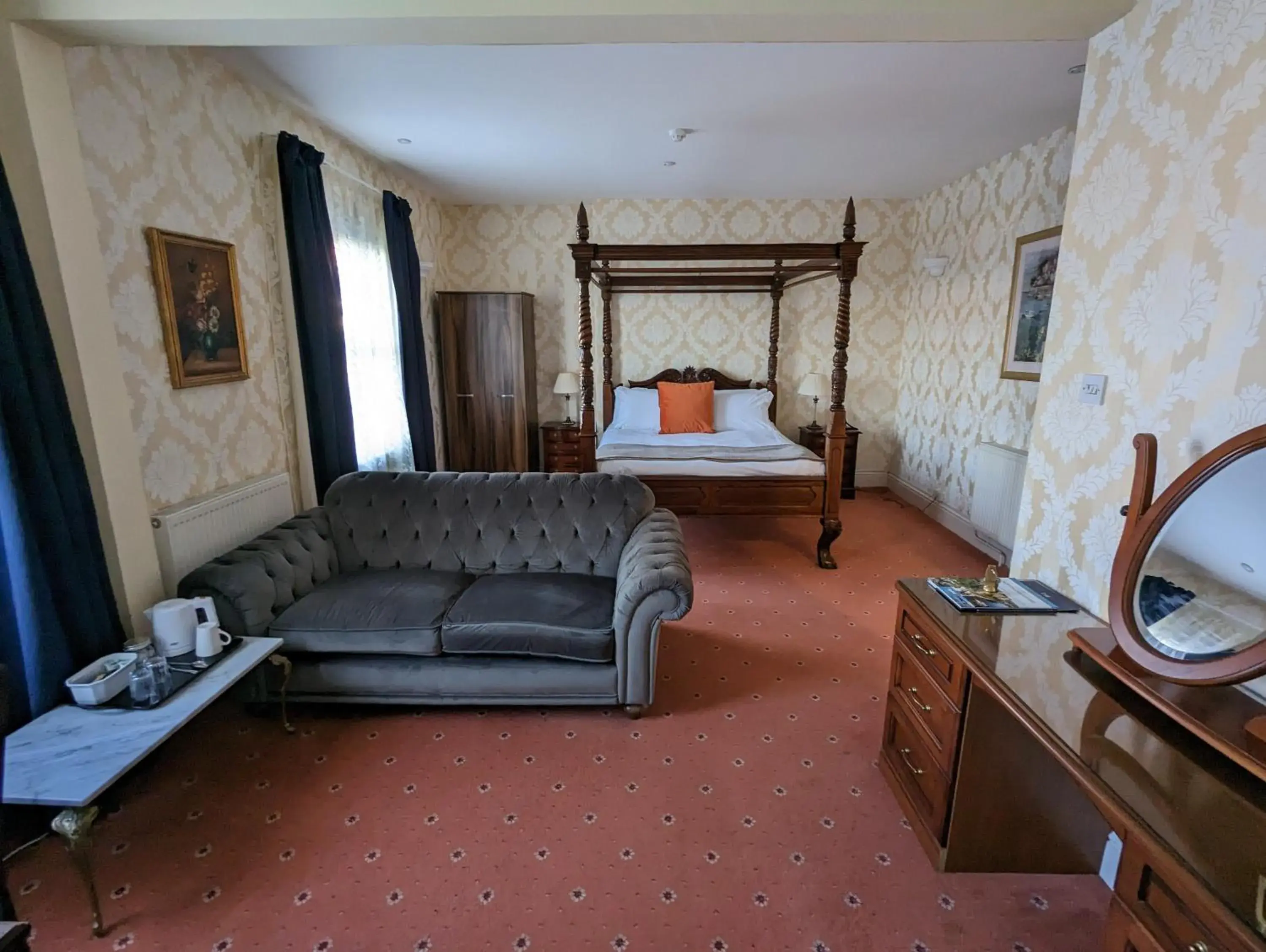 Seating Area in The Cottage Hotel