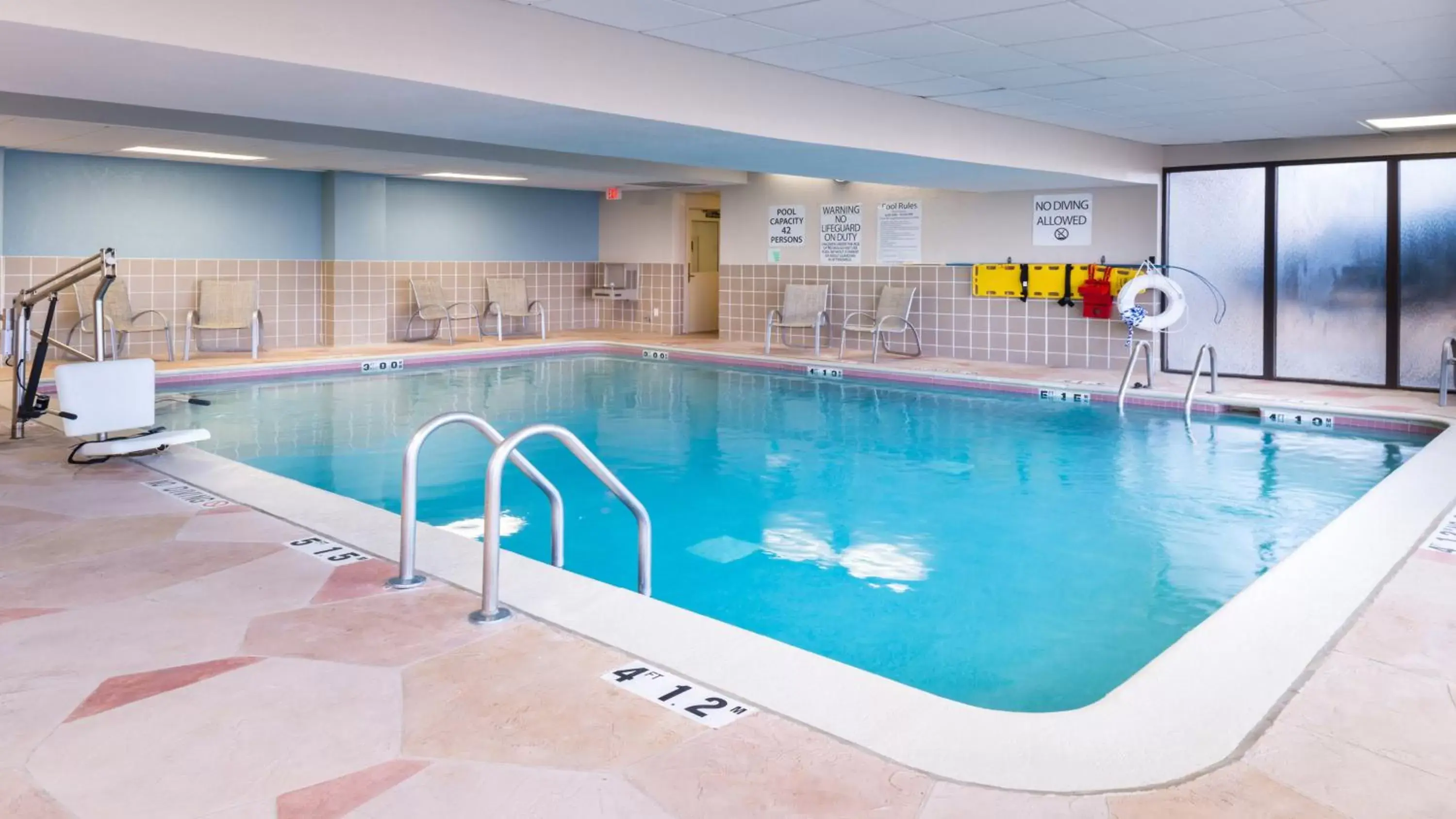 Swimming Pool in Holiday Inn Hotel & Suites Warren, an IHG Hotel