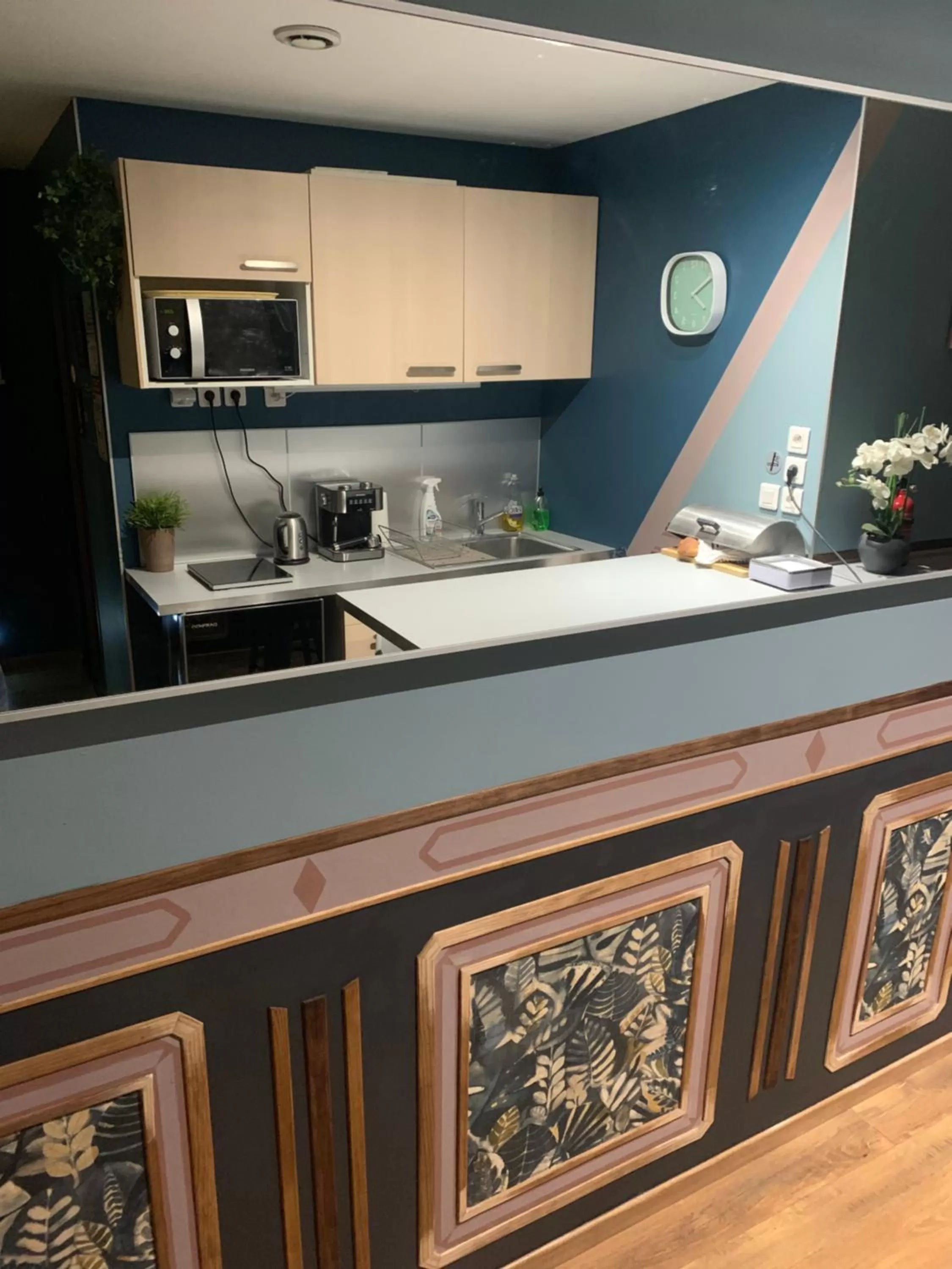 Kitchen/Kitchenette in Lyon City Home's Bed & Breakfast