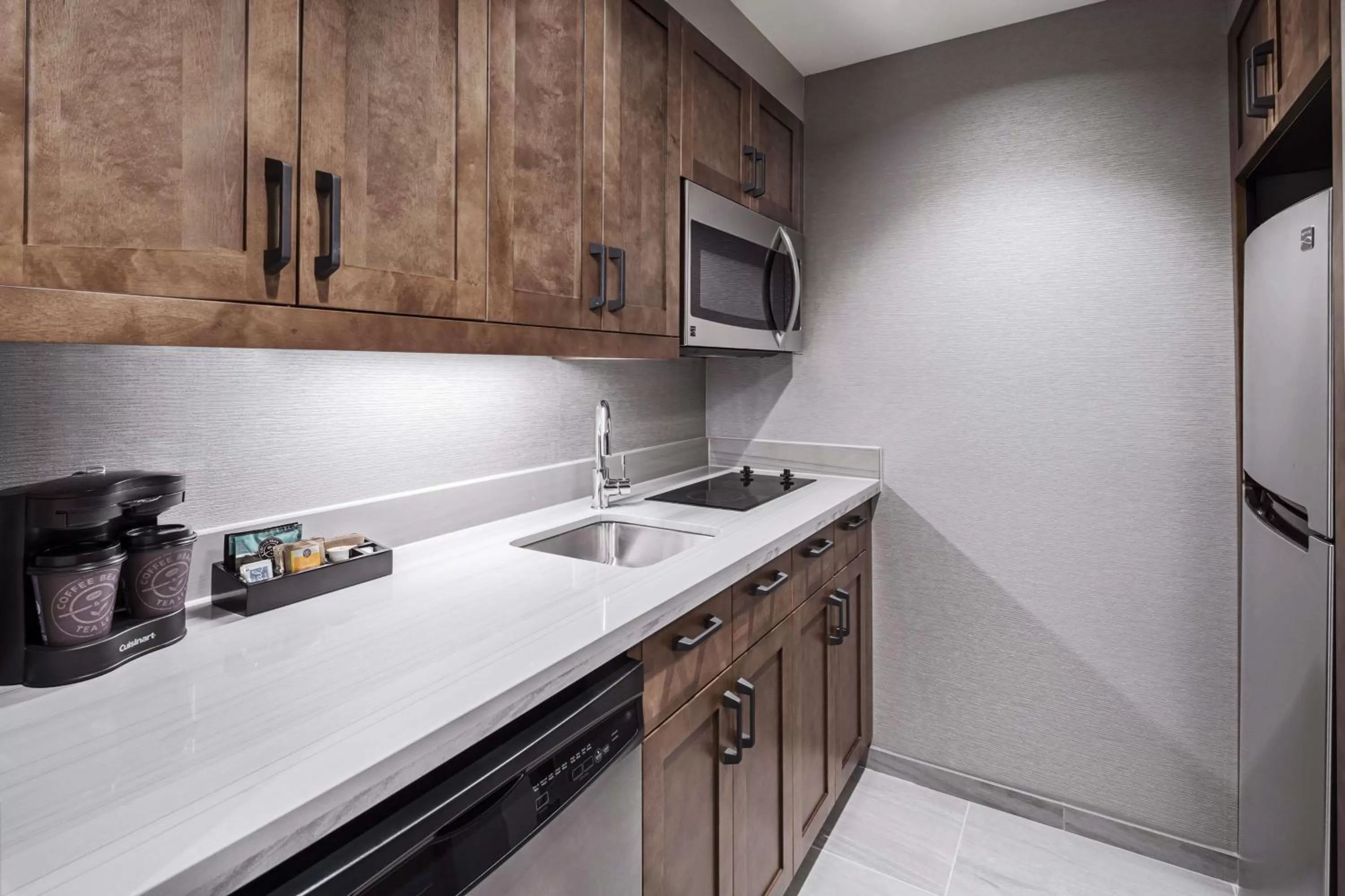 Kitchen or kitchenette in Homewood Suites by Hilton Boston Woburn