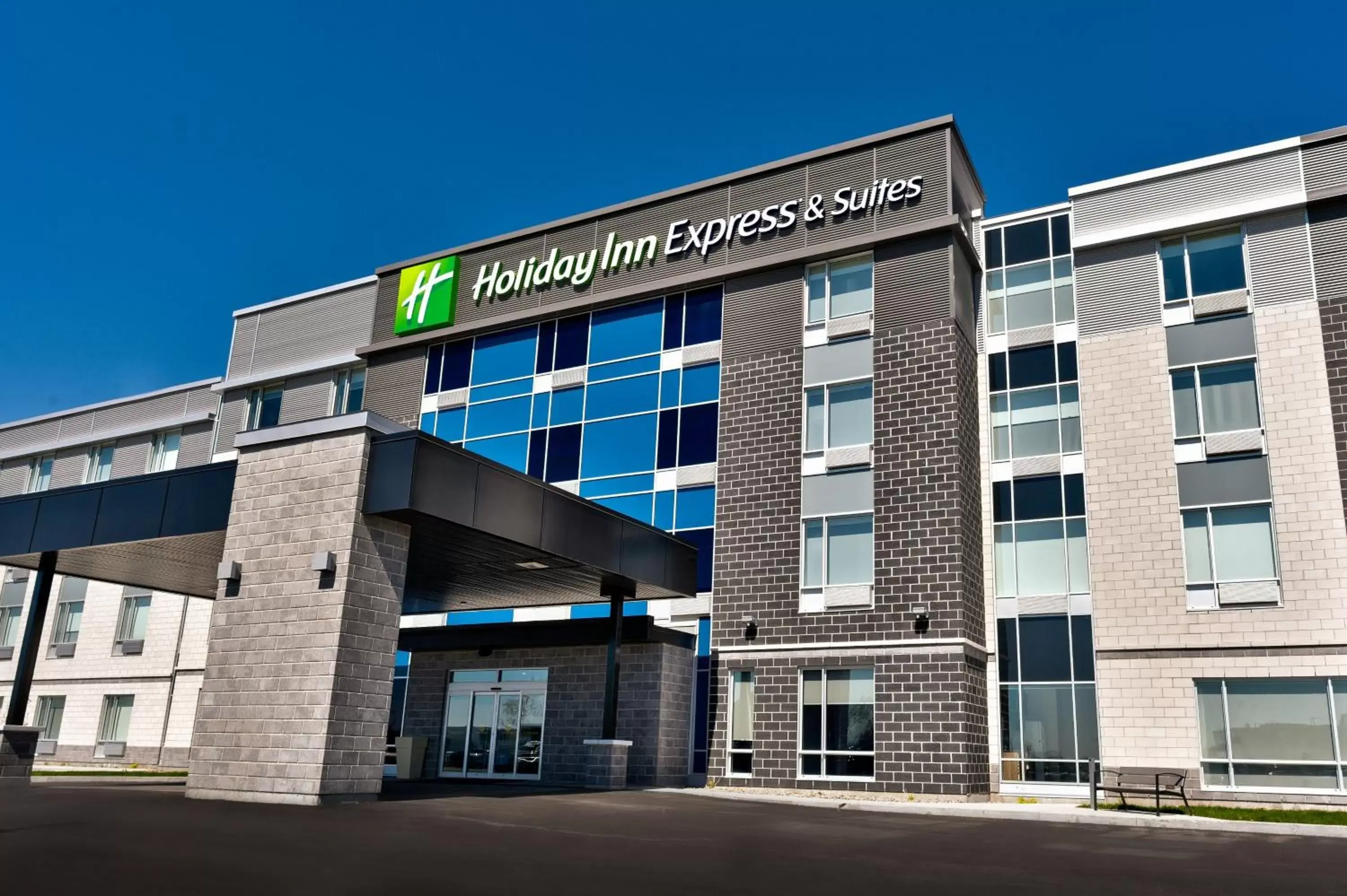 Property building in Holiday Inn Express & Suites - Trois Rivieres Ouest, an IHG Hotel