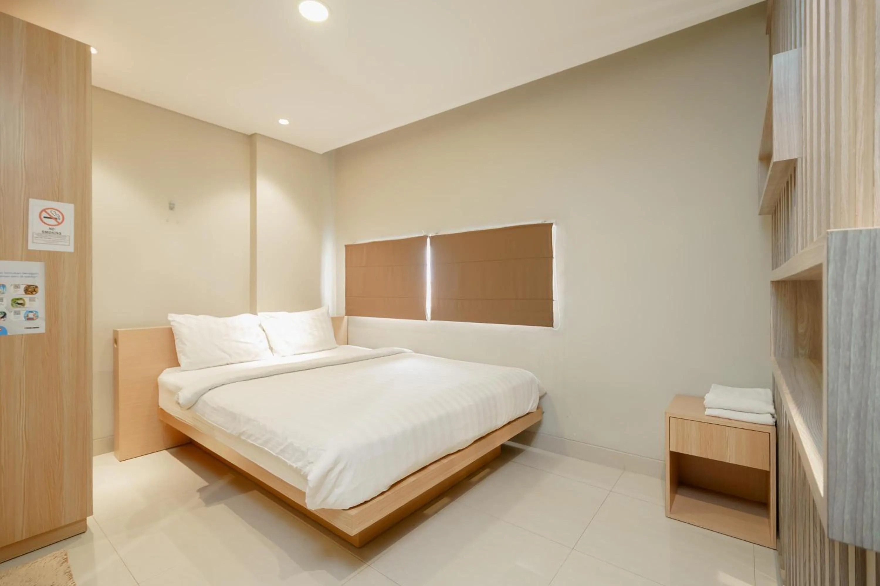 Bed in Green Apple Residence near Sarinah Mitra RedDoorz