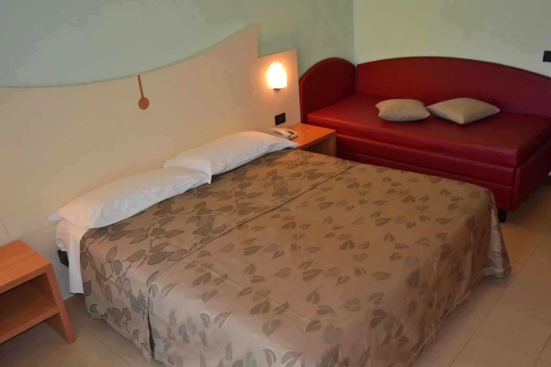 Bedroom, Bed in Hotel Zeus